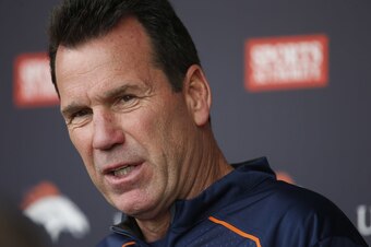 Broncos head coach Gary Kubiak