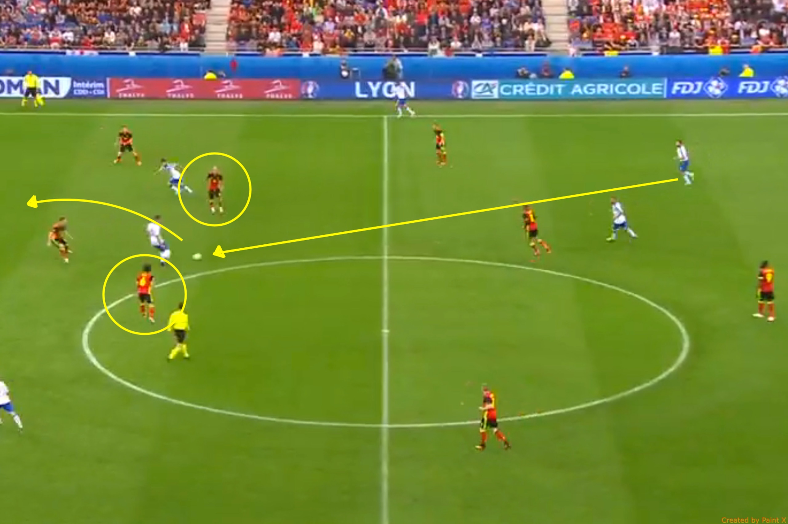 Another Barzagli pass results in Italy breaking into space.