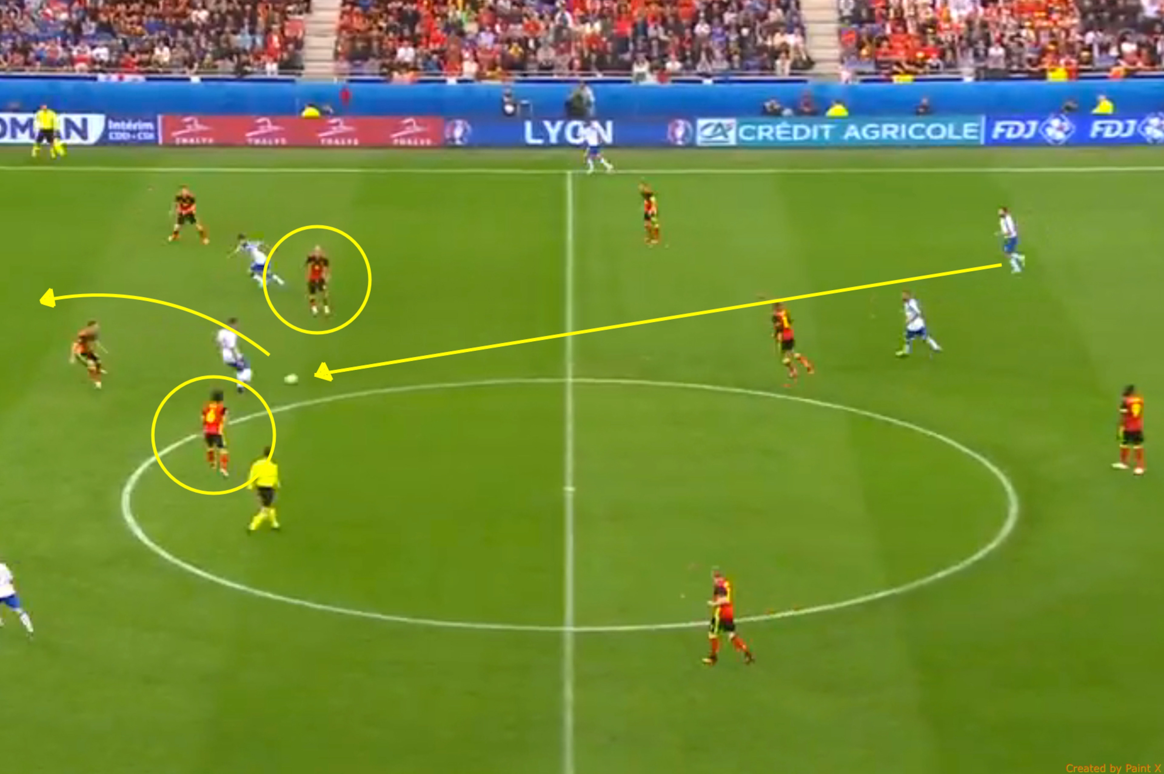 Another Barzagli pass results in Italy breaking into space.