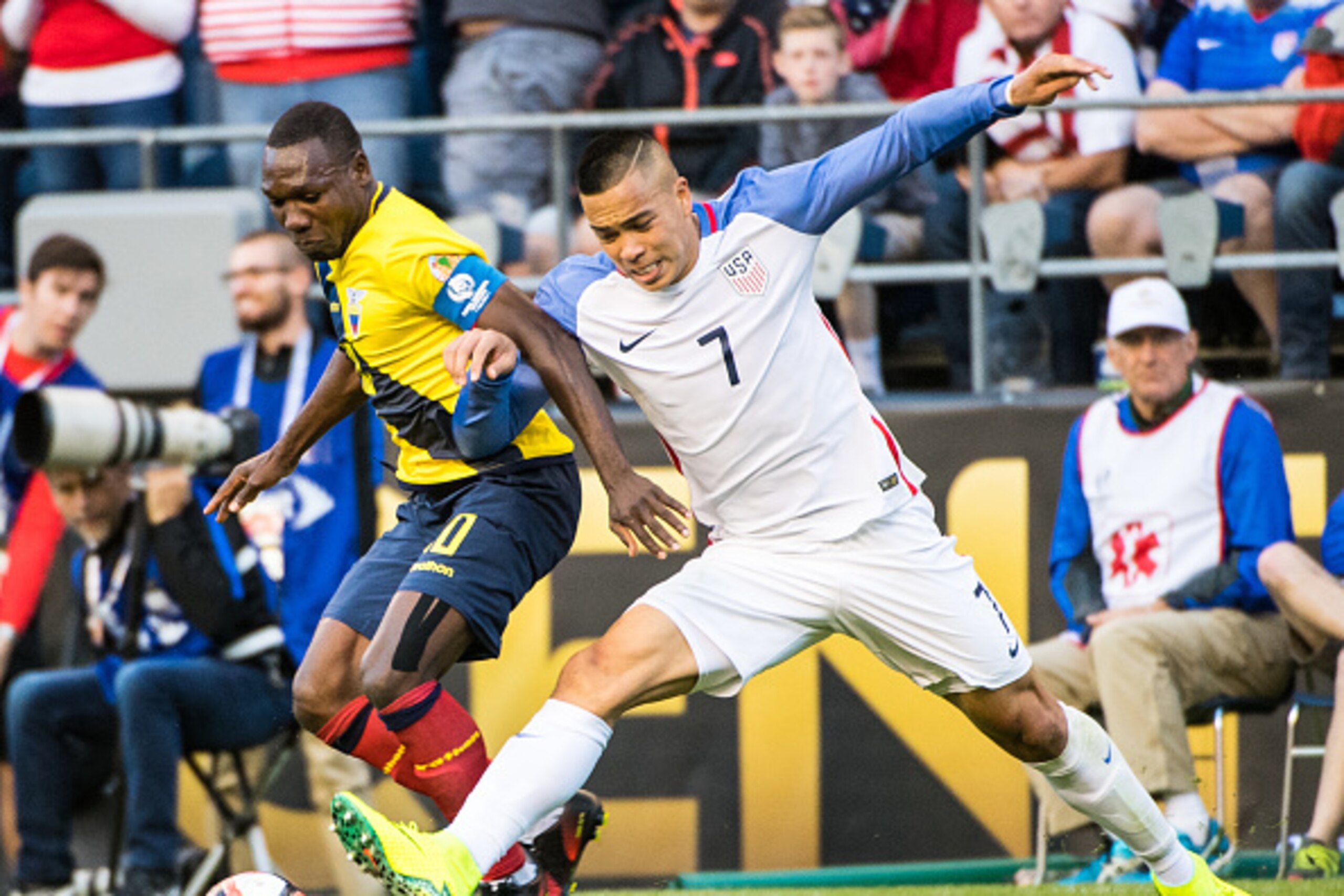 SEATTLE, WA - JUNE 16: Bobby Wood #7 of United States battles Walter Ayovi #10 of Ecuador during the Copa America Centenario Quarterfinal match between United States and Ecuador at CenturyLink Field on June 16, 2016 in Seattle, Washington. The United Stat
