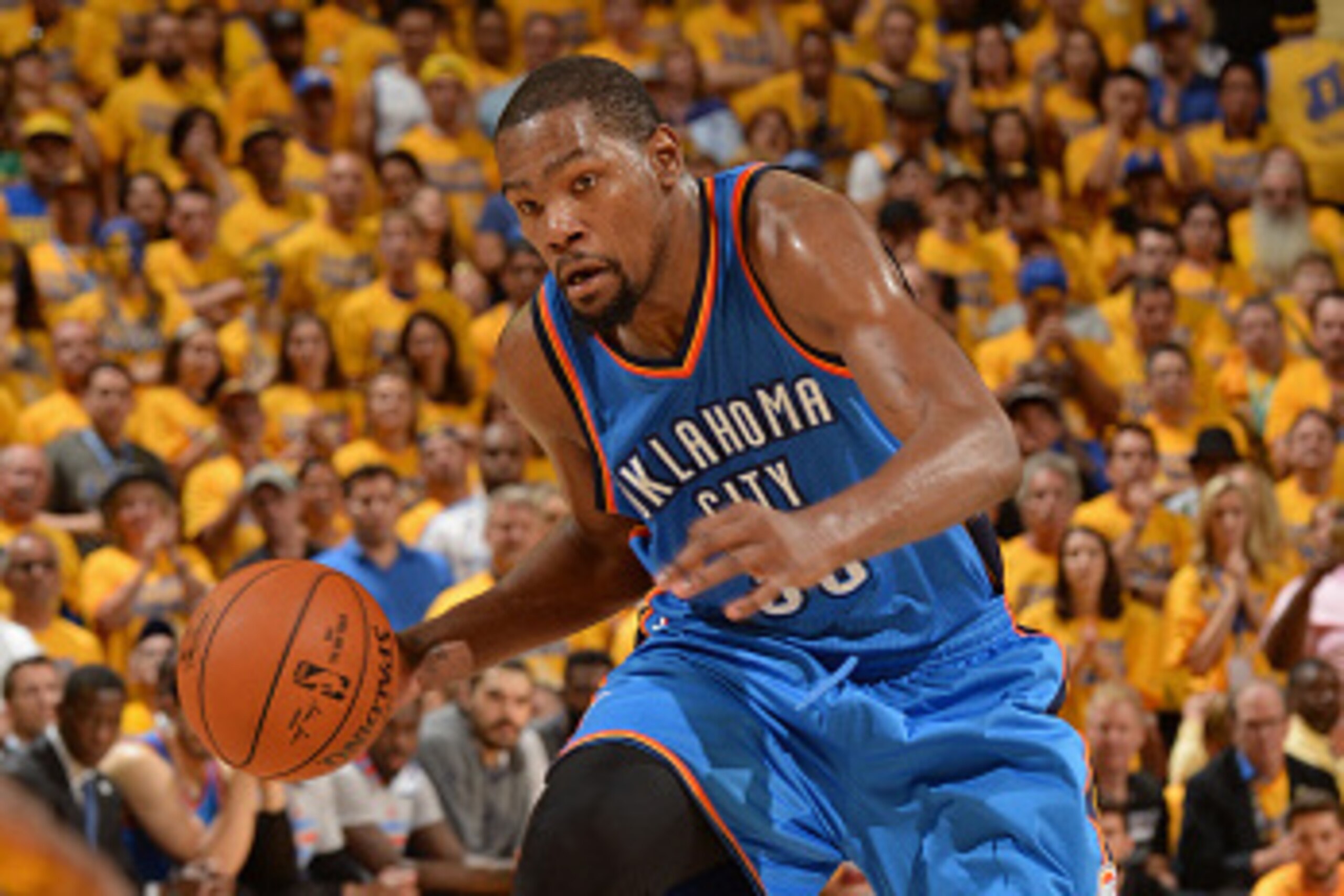 OAKLAND, CA - MAY 30:  Kevin Durant #35 of the Oklahoma City Thunder dribbles the ball against the Golden State Warriors during Game Seven of the Western Conference Finals during the 2016 NBA Playoffs on May 30, 2016 at ORACLE Arena in Oakland, California