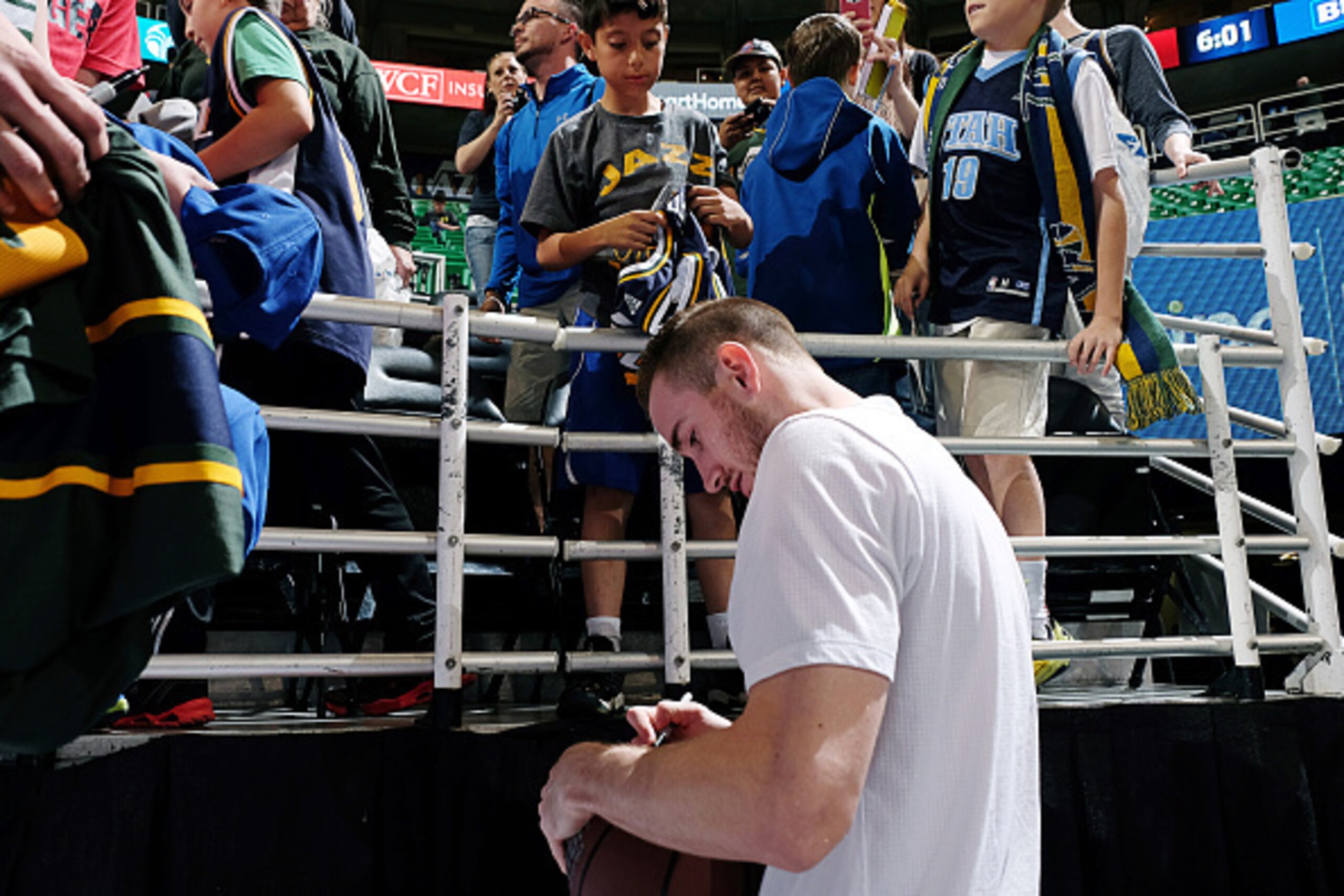 SALT LAKE CITY, UT - APRIL 11: Gordon Hayward #20 of the Utah Jazz signs autographs before the game against the Dallas Mavericks on April 11, 2016 at vivint.SmartHome Arena in Salt Lake City, Utah. NOTE TO USER: User expressly acknowledges and agrees that