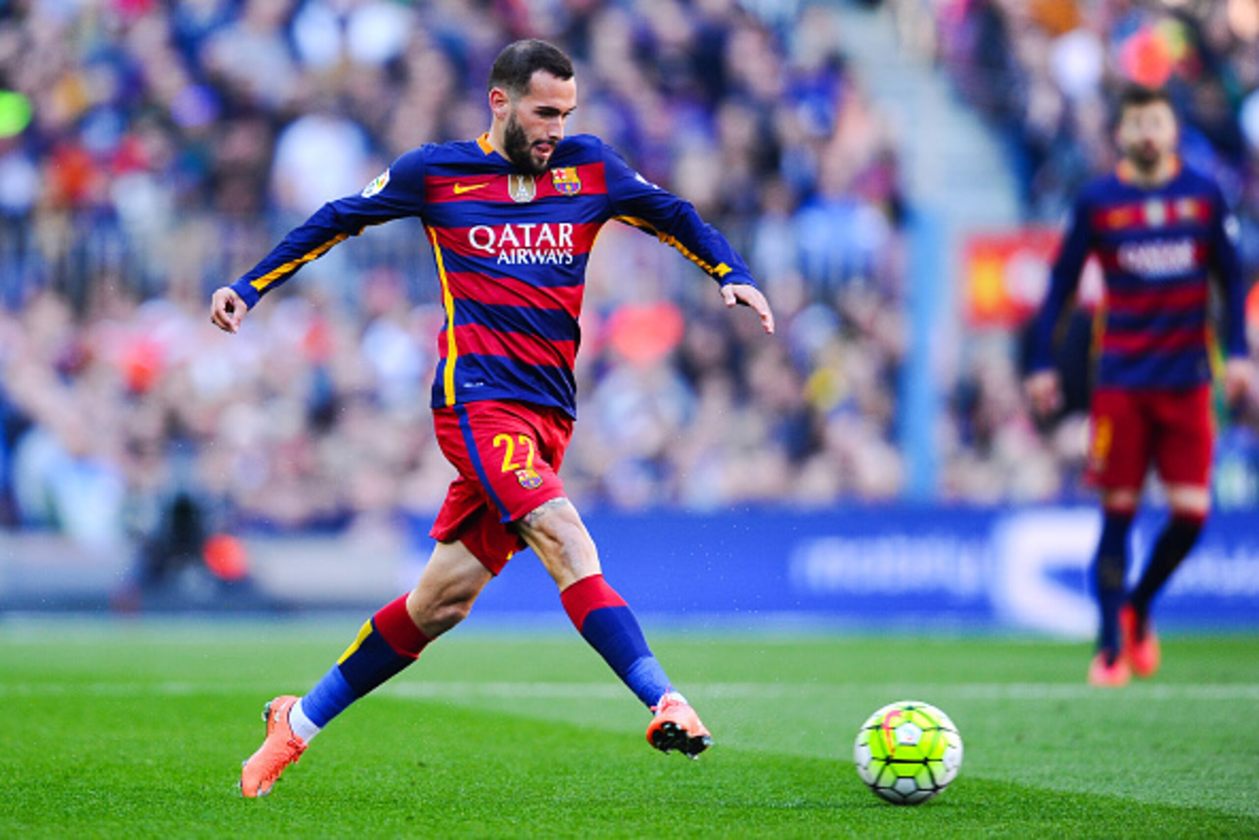 BARCELONA, SPAIN - MARCH 12:  Aleix Vidal of FC Barcelona runs with the ball during the La Liga match between FC Barcelona and Getafe CF at Camp Nou on March 12, 2016 in Barcelona, Spain.  (Photo by David Ramos/Getty Images)
