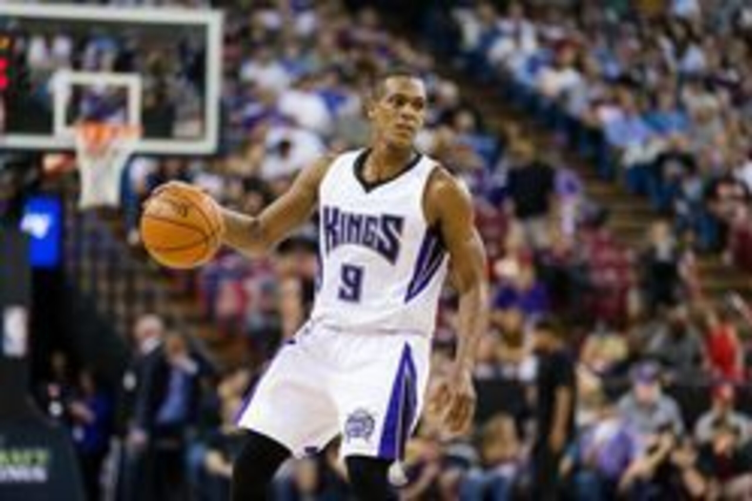 Mar 27, 2016; Sacramento, CA, USA;  Sacramento Kings guard Rajon Rondo (9) looks to pass against the Dallas Mavericks in the our quarter  at Sleep Train Arena. The Kings won 133-111. Mandatory Credit: John Hefti-USA TODAY.