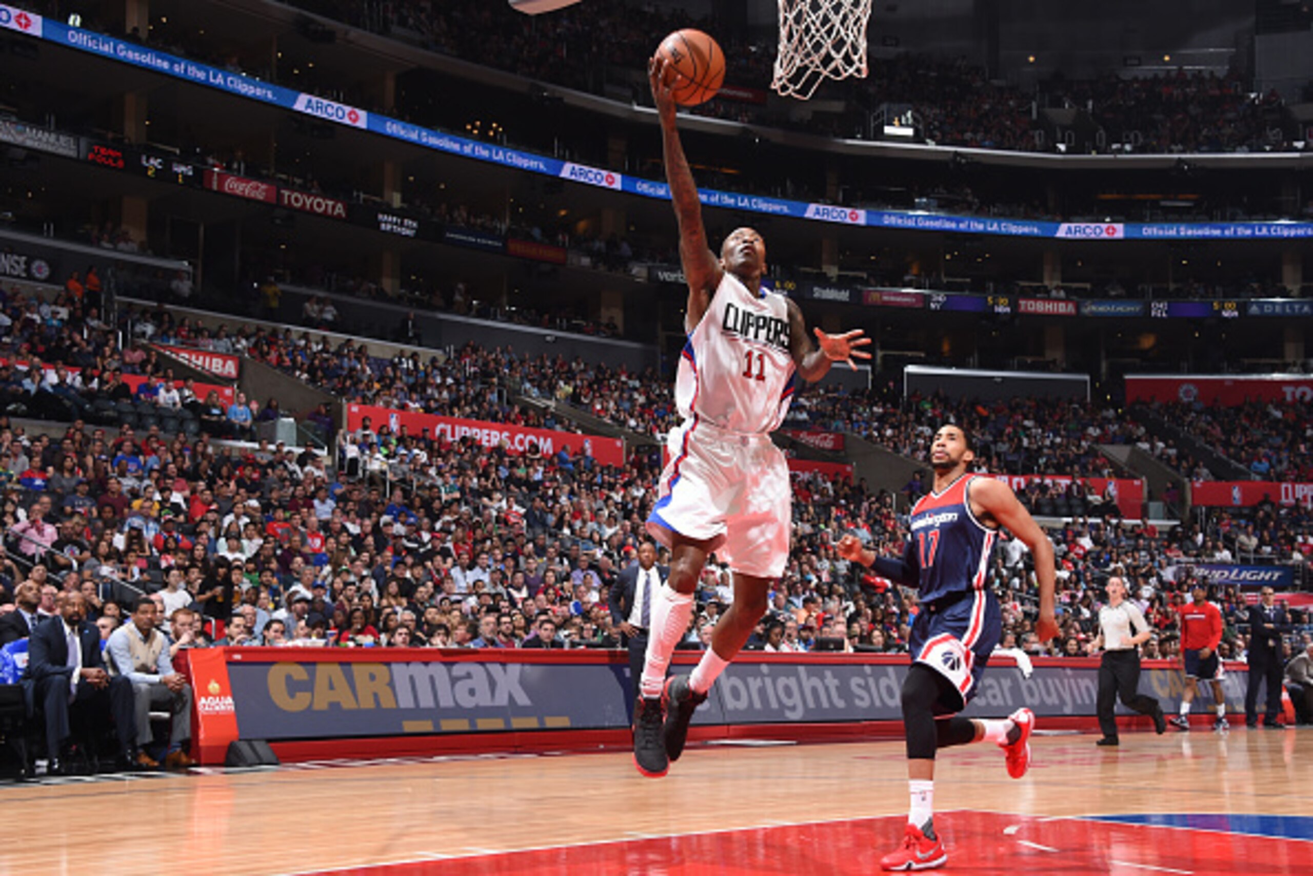 LOS ANGELES, CA - APRIL 3:  Jamal Crawford #11 of the Los Angeles Clippers shoots the ball against the Washington Wizards on April 3, 2016 at STAPLES Center in Los Angeles, California. NOTE TO USER: User expressly acknowledges and agrees that, by download