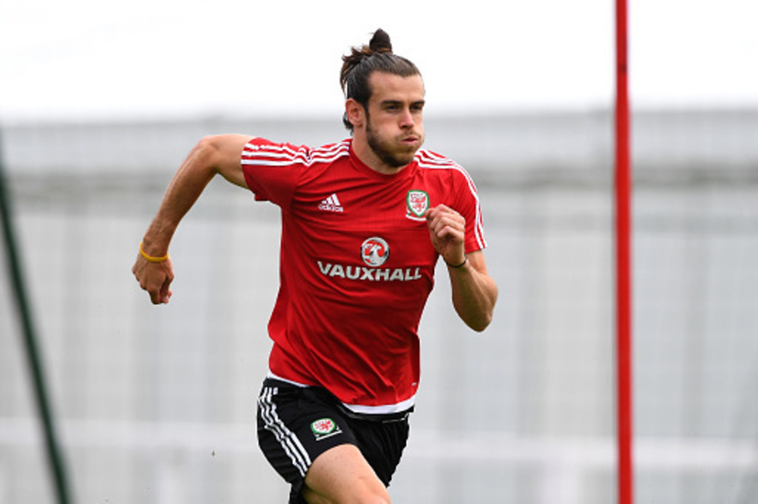 DINARD, FRANCE - JUNE 28:  Wales player Gareth Bale in action during Wales training at their Euro 2016 base camp ahead of their Quarter Final match against Belguim, on June 28, 2016 in Dinard, France.  (Photo by Stu Forster/Getty Images)