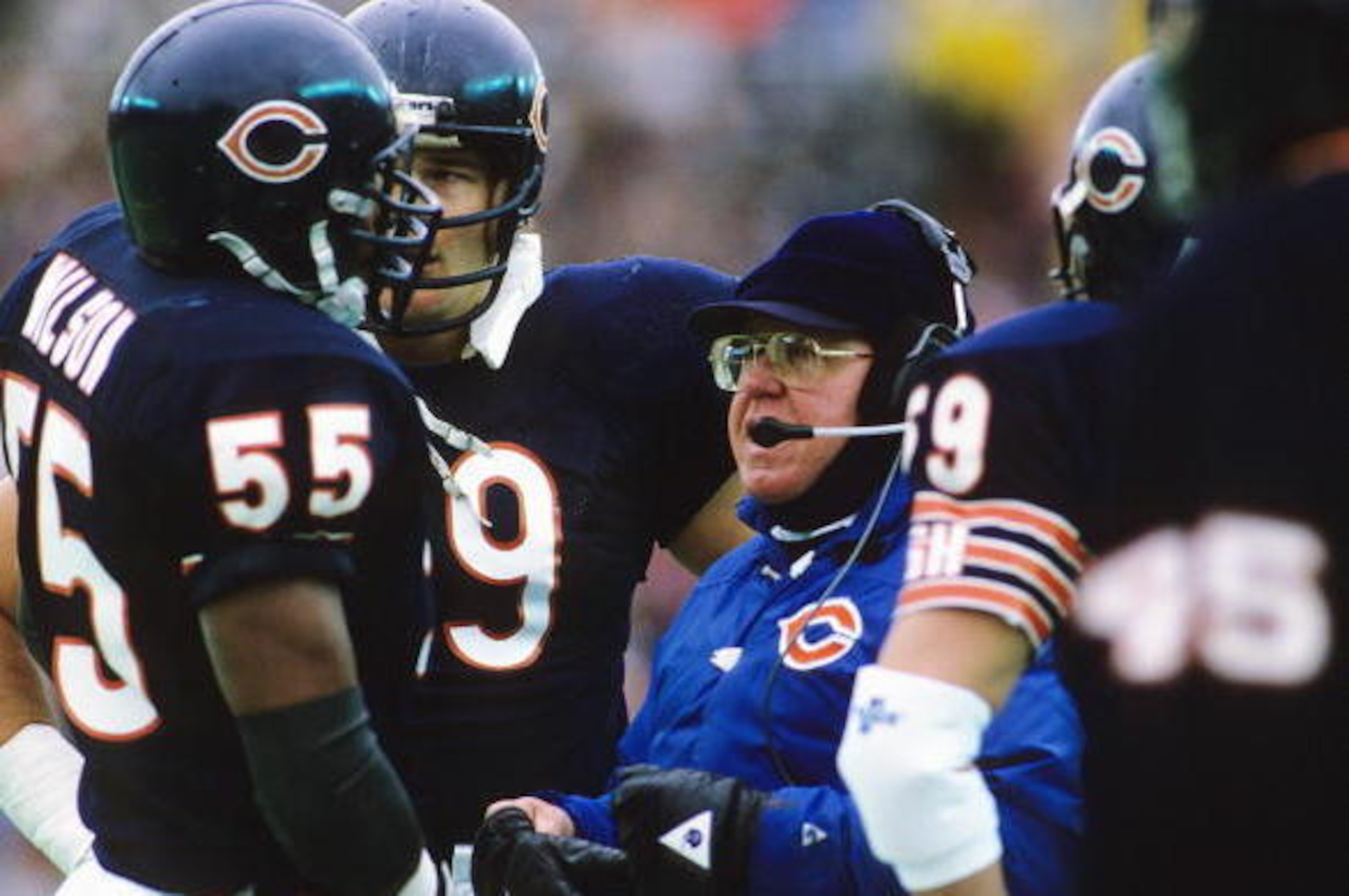CHICAGO, IL - JANUARY 12: Coach Buddy Ryan of the Chicago Bears talking to Otis Wilson #55 of the Chicago Bears during the NFC Championship Game against the Los Angeles Rams on January 12, 1986 in Chicago, Illinois. (Photo by Ronald C. Modra/Sports Im CHICAGO, IL - JANUARY 12: Coach Buddy Ryan of the Chicago Bears talking to Otis Wilson #55 of the Chicago Bears during the NFC Championship Game against the Los Angeles Rams on January 12, 1986 in Chicago, Illinois. (Photo by Ronald C. Modra/Sports Im