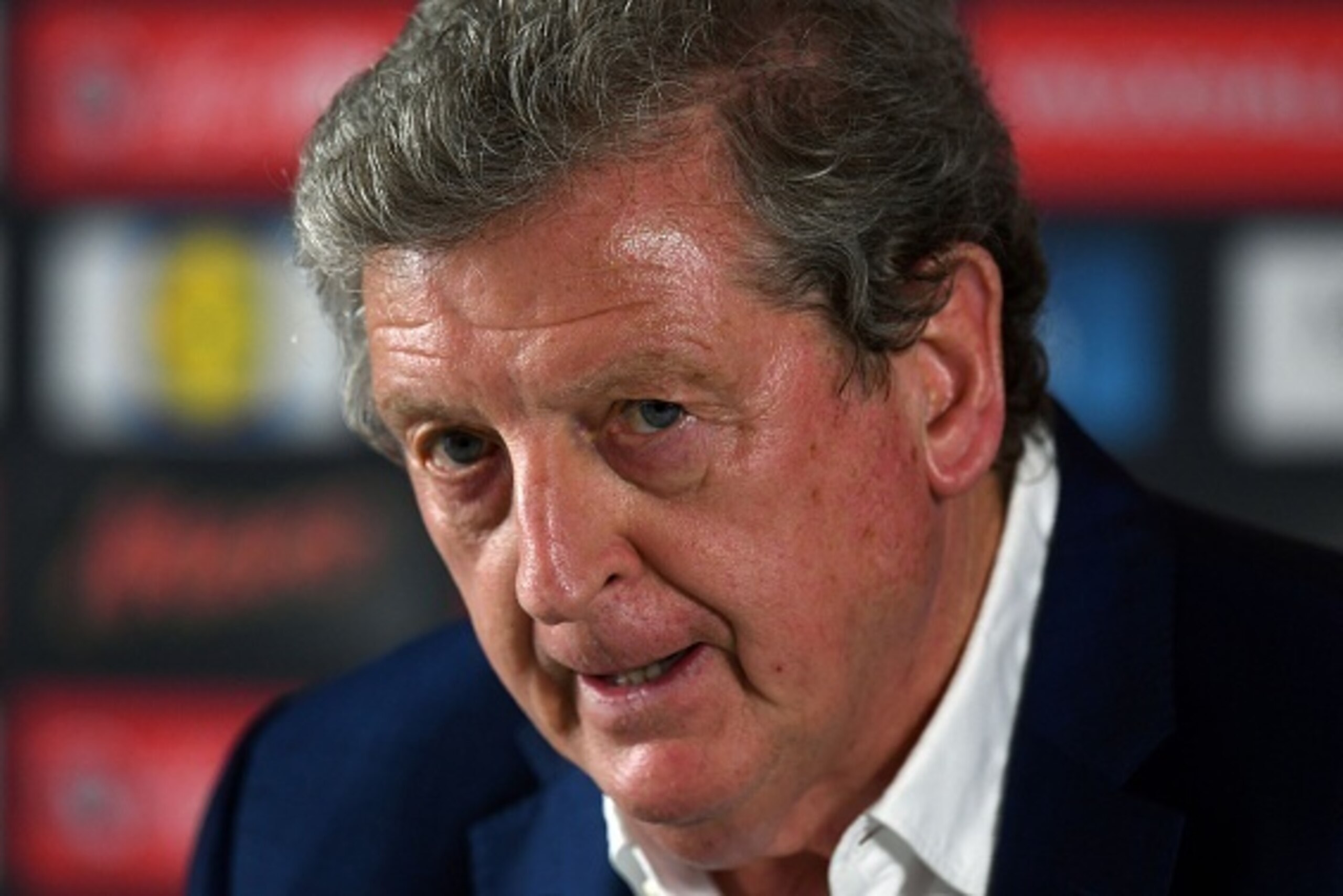 TOPSHOT - England manager Roy Hodgson addresses a press conference in Chantilly, northern France, on June 28, 2016, after his resignation following the team's 2-1 defeat to Iceland during the Euro 2016 football tournament. / AFP / PAUL ELLIS        (Photo