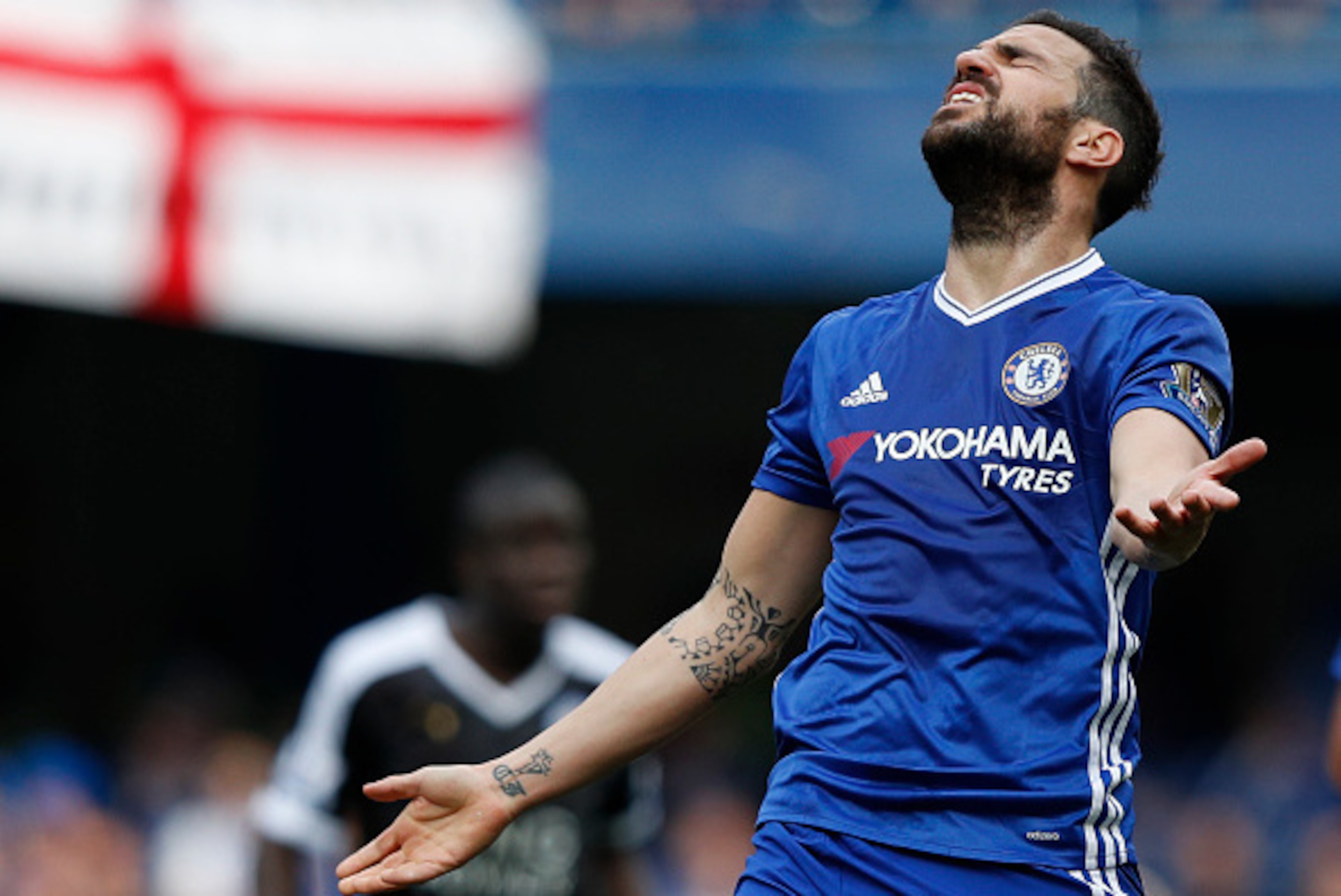 Chelsea's Spanish midfielder Cesc Fabregas reacts during the English Premier League football match between Chelsea and Leicester City at Stamford Bridge in London on May 15, 2016. / AFP / ADRIAN DENNIS / RESTRICTED TO EDITORIAL USE. No use with unauthoriz Chelsea's Spanish midfielder Cesc Fabregas reacts during the English Premier League football match between Chelsea and Leicester City at Stamford Bridge in London on May 15, 2016. / AFP / ADRIAN DENNIS / RESTRICTED TO EDITORIAL USE. No use with unauthoriz