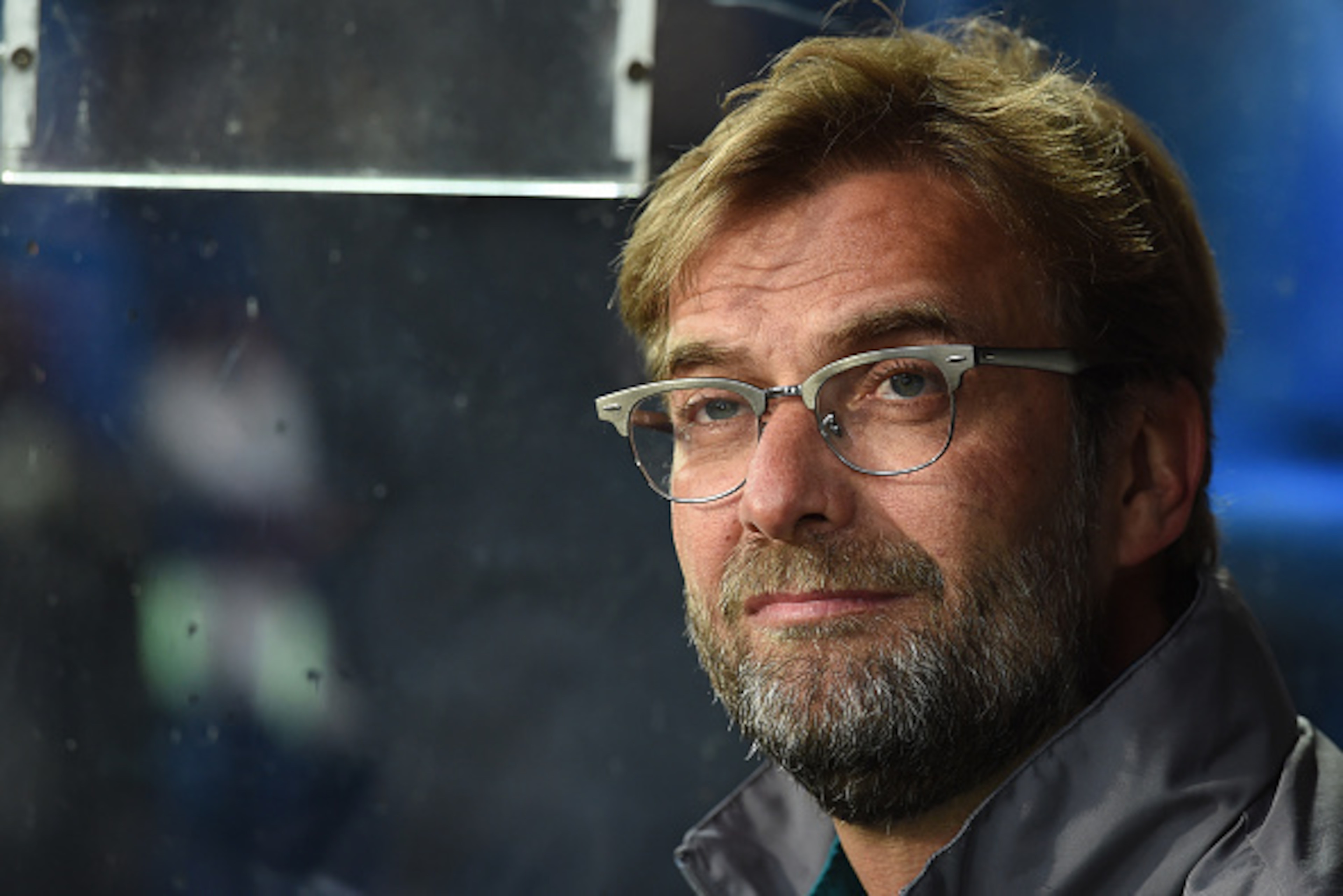 Liverpool's German head coach  Jurgen Klopp looks on during the UEFA Europa League final football match between Liverpool FC and Sevilla FC at the St Jakob-Park stadium in Basel, on May 18, 2016.  AFP PHOTO / PAUL ELLIS / AFP / PAUL ELLIS        (Photo cr