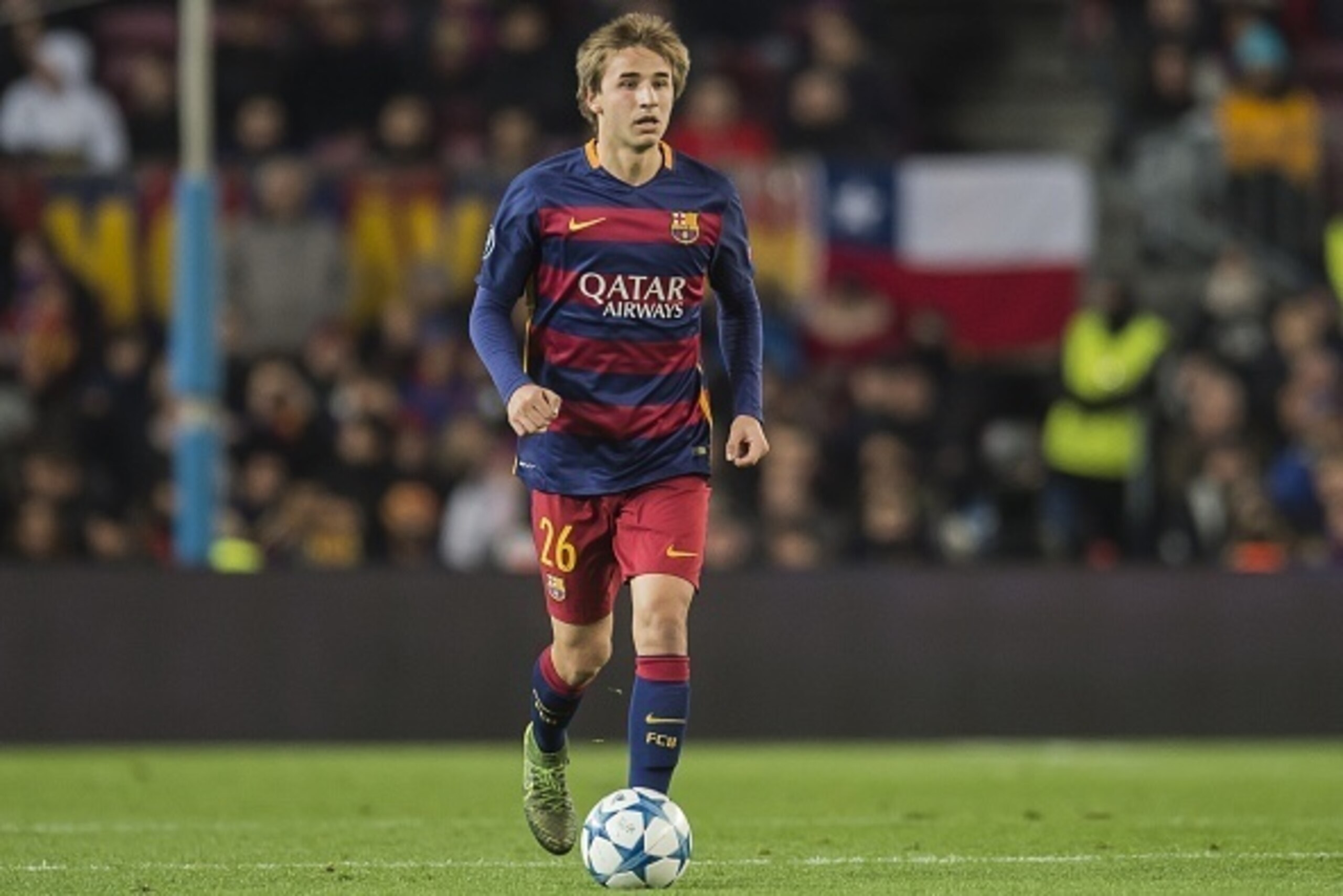 Sergi Samper of FC Barcelona during the Champions League match between FC Barcelona and AS Roma on November 24, 2015 at the Camp Nou stadium in Barcelona, Spain.(Photo by VI Images via Getty Images) Sergi Samper of FC Barcelona during the Champions League match between FC Barcelona and AS Roma on November 24, 2015 at the Camp Nou stadium in Barcelona, Spain.(Photo by VI Images via Getty Images)