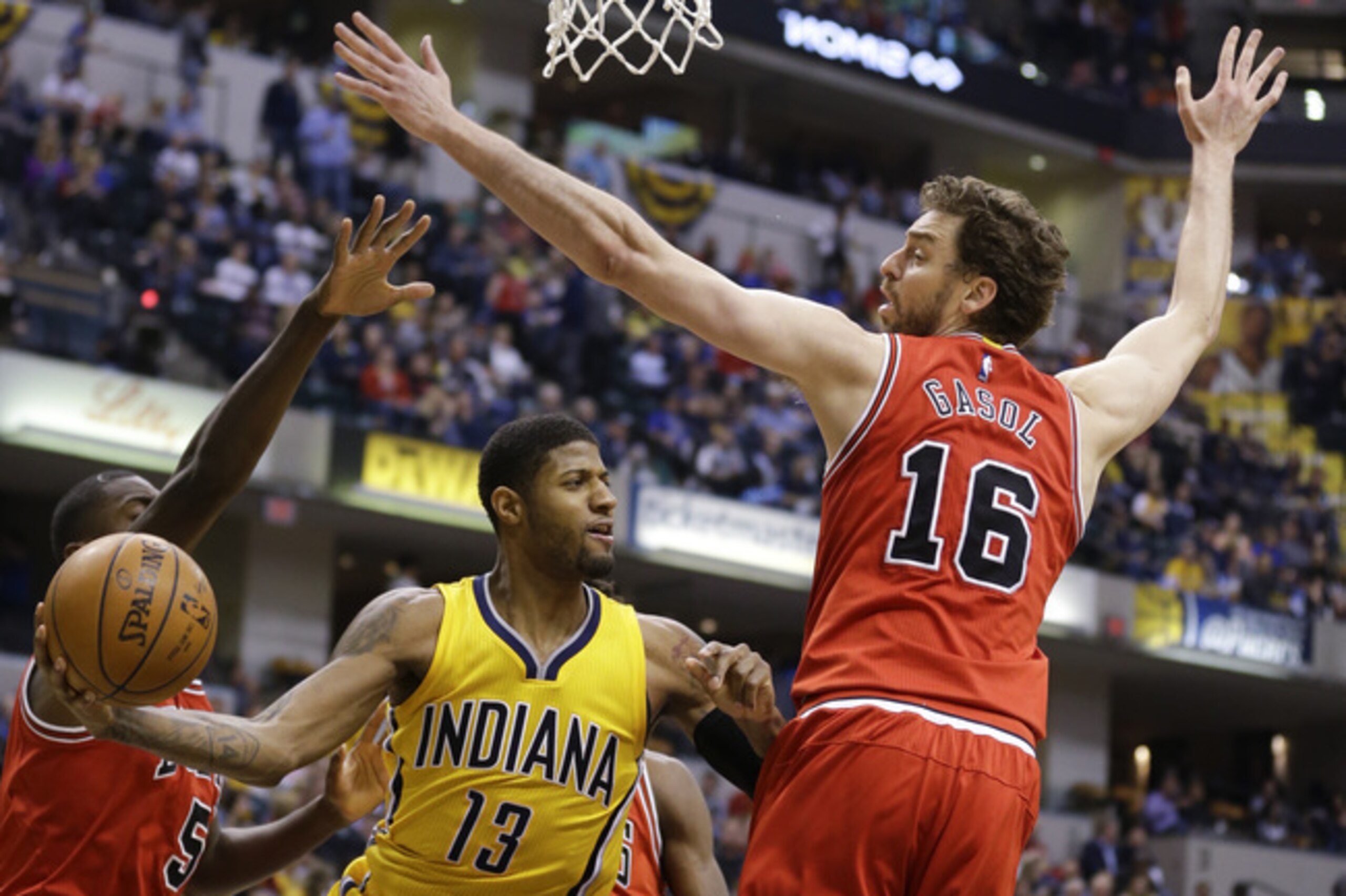 Pau Gasol reportedly has an offer from the Timberwolves.