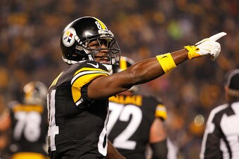 PITTSBURGH, PA - DECEMBER 06:  Antonio Brown #84 of the Pittsburgh Steelers in action during the game against the Indianapolis Colts on December 6, 2015 at Heinz Field in Pittsburgh, Pennsylvania.  (Photo by Justin K. Aller/Getty Images)