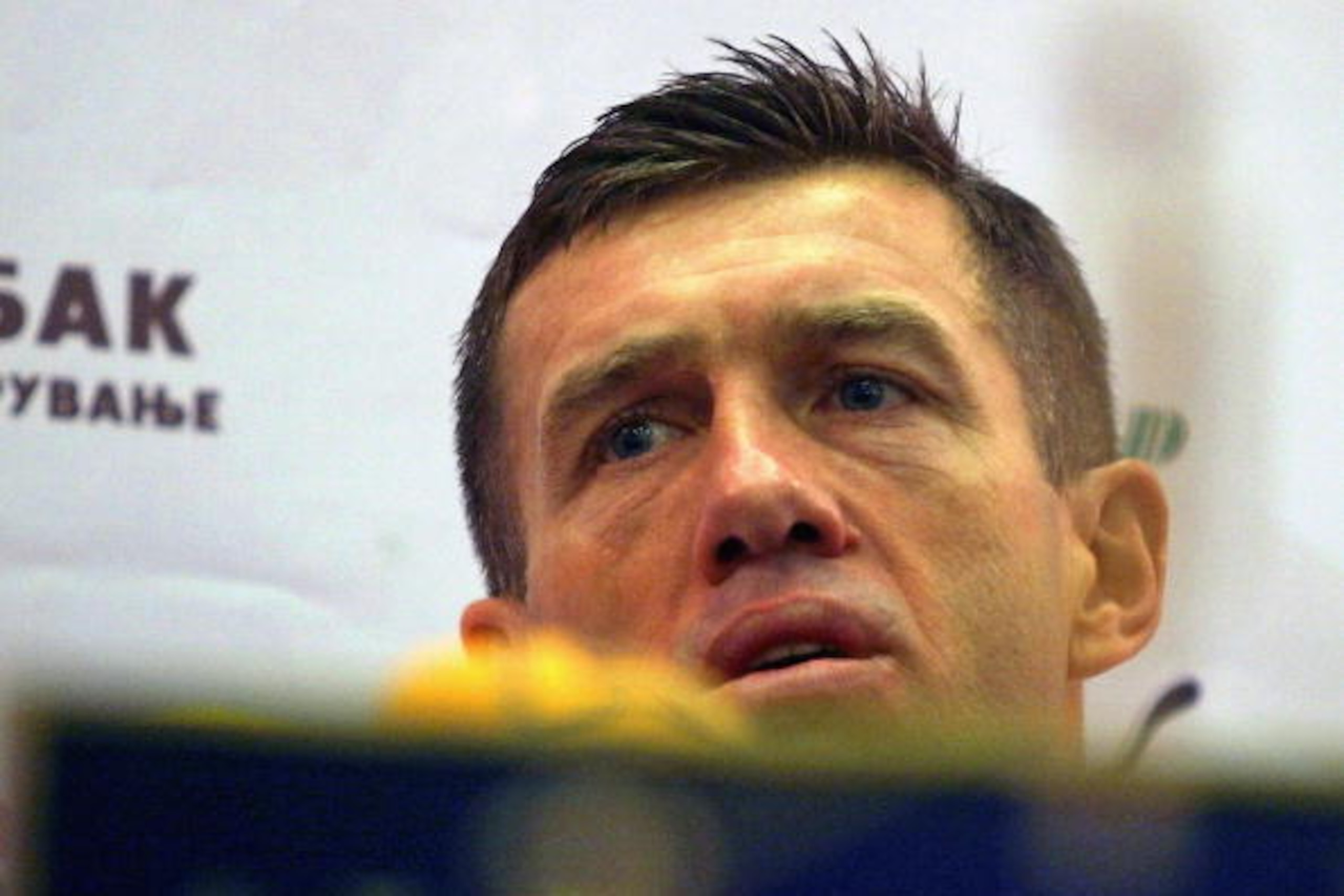 Skopje, MACEDONIA:  Macedonian new national football team coach Srechko Katanec answers questions during a press-conference, in Skopje, 17 February 2006. Katanec, a Slovenian-born former football player, signed a two-year contract with the Macedonian Foot
