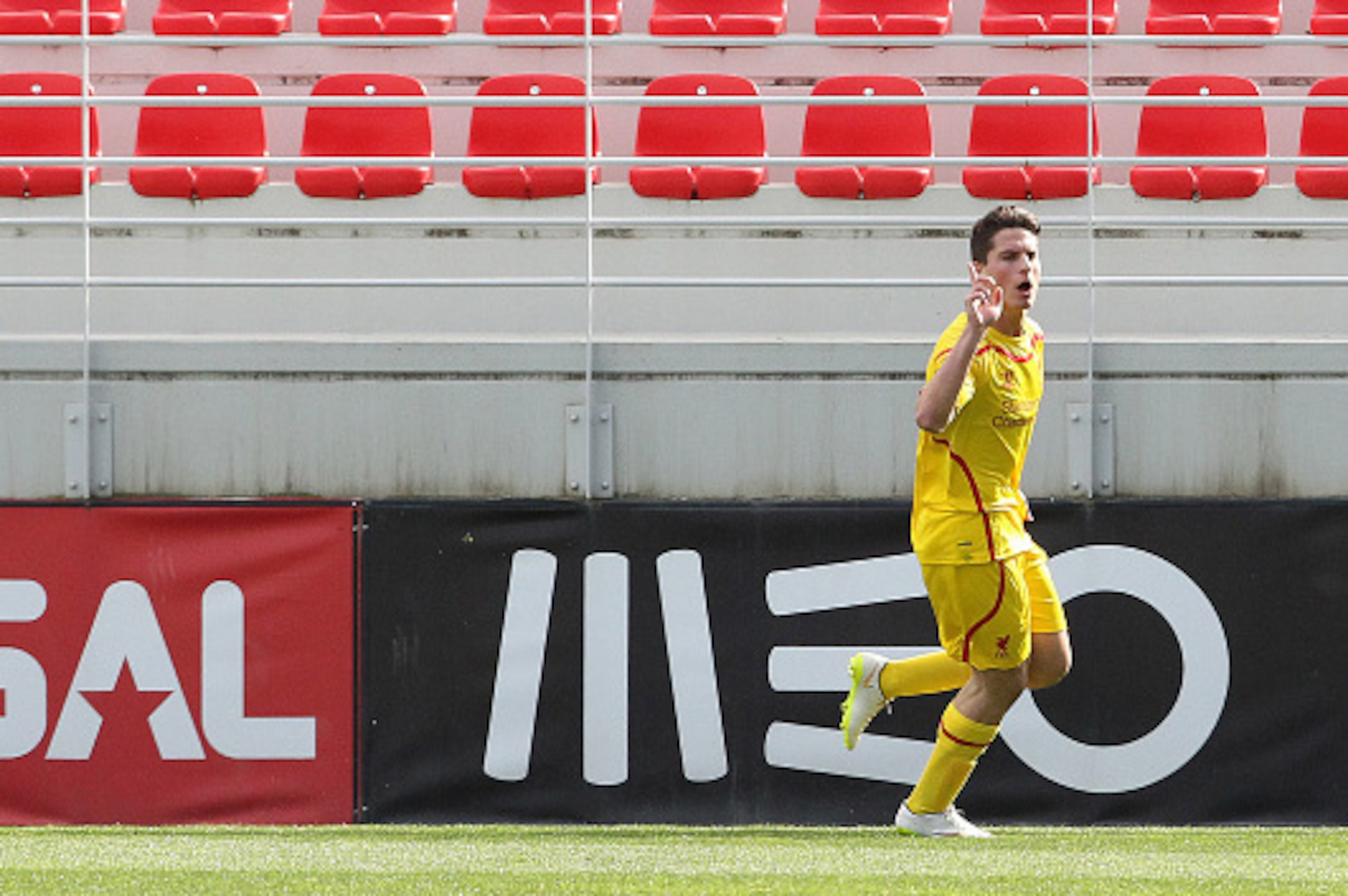 SEIXAL, PORTUGAL - FEBRUARY 24:  Liverpool's forward Sergi Canos celebrates scoring Liverpool's goal in action during the UEFA Youth League match between SL Benfica and Liverpool FC on February 24, 2015 in Seixal, Portugal.  (Photo by Carlos Rodrigues/Get