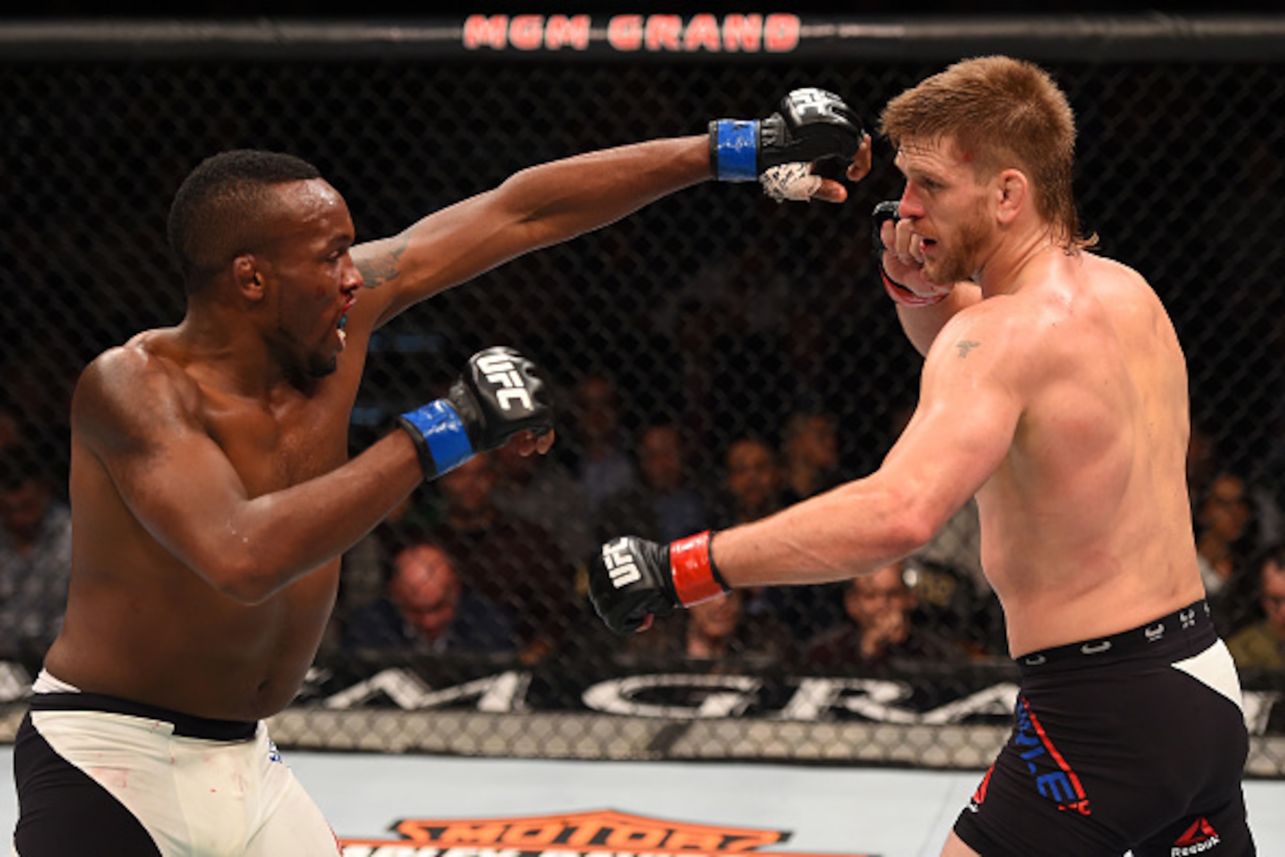 LAS VEGAS, NV - FEBRUARY 06:  (L-R) Sean Spencer and Mike Pyle fight in their welterweight bout during the UFC Fight Night event at MGM Grand Garden Arena on February 6, 2016 in Las Vegas, Nevada.  (Photo by Josh Hedges/Zuffa LLC/Zuffa LLC via Getty Image