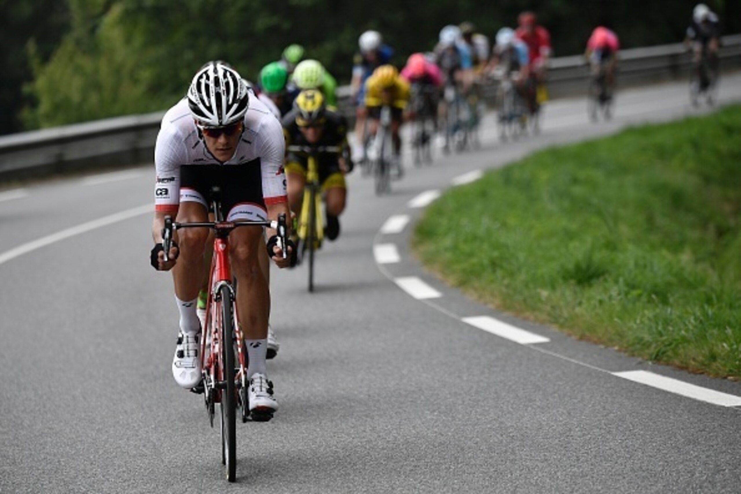 Belgium's Jasper Stuyven rides in a breakaway during the 162,5 km seventh stage of the 103rd edition of the Tour de France cycling race on July 8, 2016 between L'Isle-Jourdain and Lac de Payolle.
 / AFP / JEFF PACHOUD        (Photo credit should read JEFF