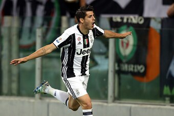 ROME, ITALY - MAY 21: Alvaro Morata of Juventus FC celebrates after scoring a goal during the TIM Cup match between AC Milan and Juventus FC at Stadio Olimpico on May 21, 2016 in Rome, Italy.  (Photo by Gabriele Maltinti/Getty Images)