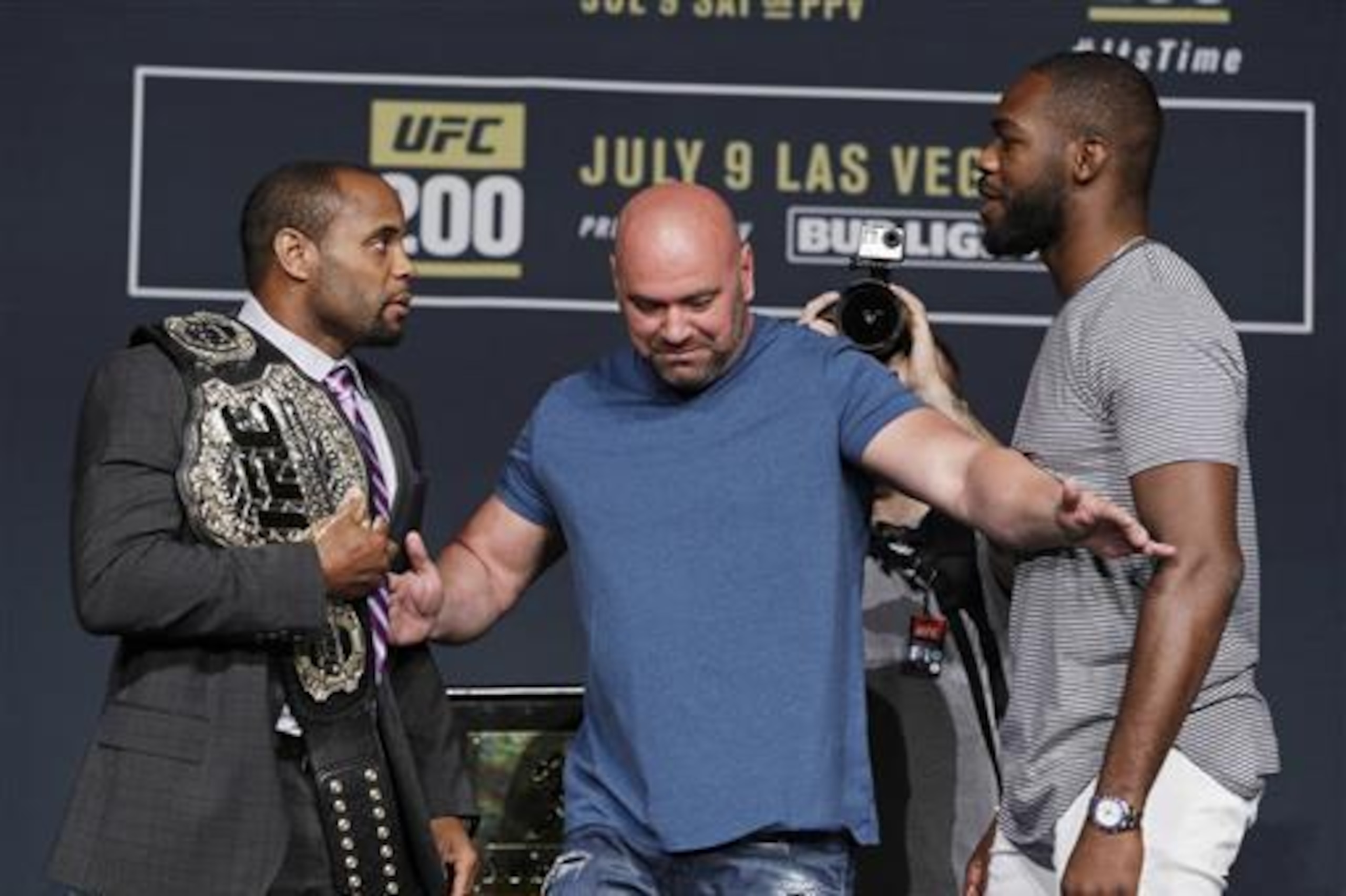 Cormier and Jones were set to scrap on Saturday. Until ...