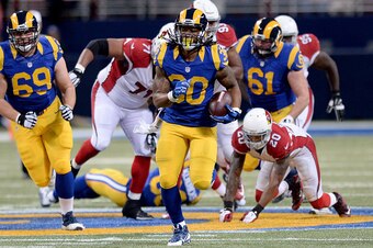 ST. LOUIS, MO - DECEMBER 6: Todd Gurley #30 of the St. Louis Rams carries the ball in the third quarter against the Arizona Cardinals at the Edward Jones Dome on December 6, 2015 in St. Louis, Missouri. (Photo by Michael B. Thomas/Getty Images)