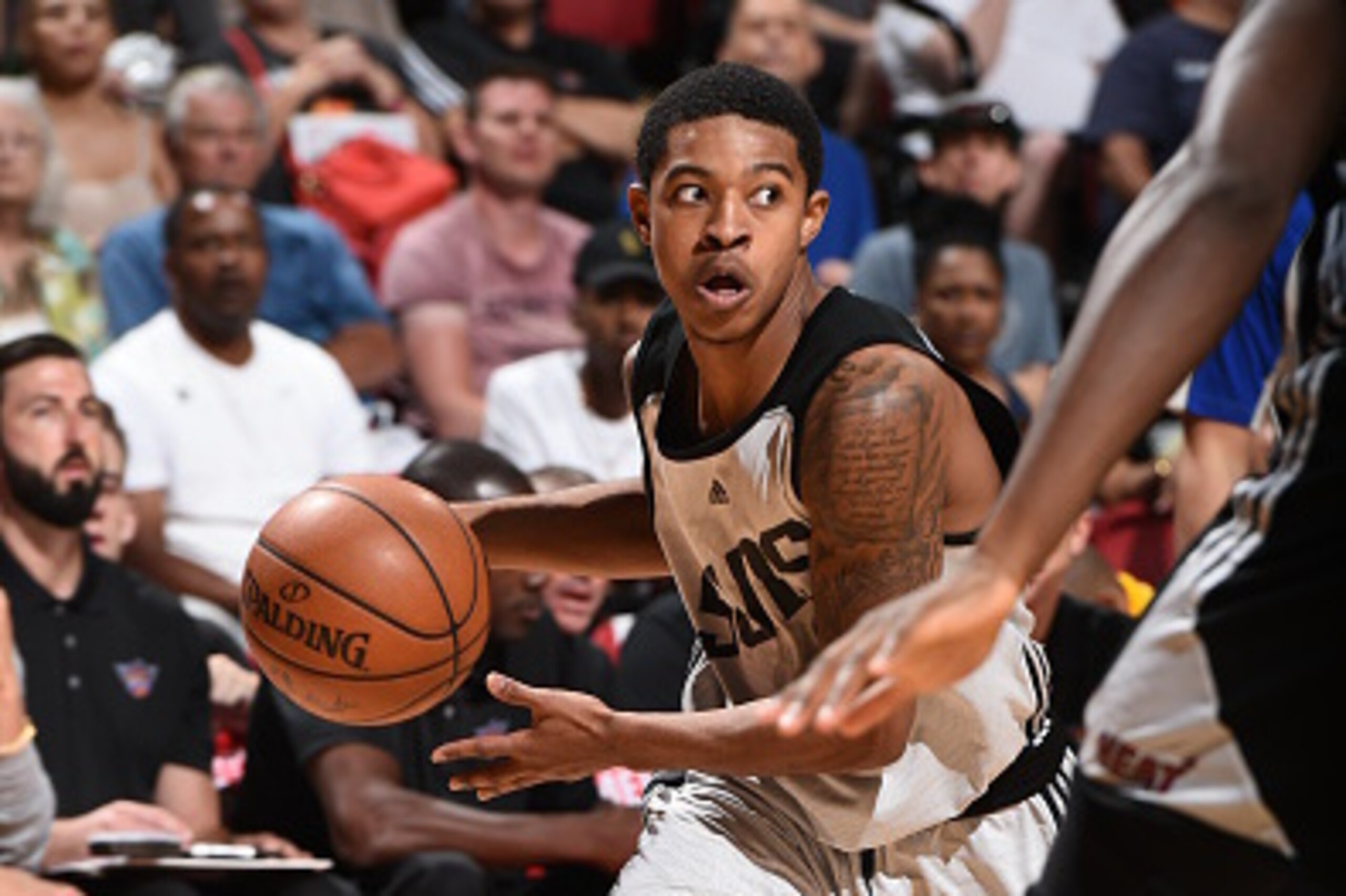 LAS VEGAS, NV - JULY 12:  Tyler Ulis #8 of the Phoenix Suns drives to the basket against the Miami Heat during the 2016 NBA Las Vegas Summer League on July 12, 2016 at The Thomas & Mack Center in Las Vegas, Nevada. NOTE TO USER: User expressly acknowledge