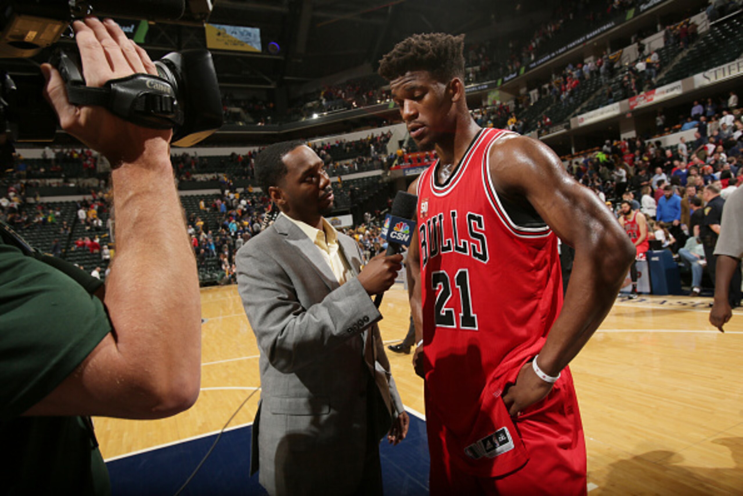 INDIANAPOLIS, IN - MARCH 29: Jimmy Butler #21 of the Chicago Bulls is interviewed after the game against the Indiana Pacers on March 29, 2016 at Bankers Life Fieldhouse in Indianapolis, Indiana. NOTE TO USER: User expressly acknowledges and agrees that, INDIANAPOLIS, IN - MARCH 29: Jimmy Butler #21 of the Chicago Bulls is interviewed after the game against the Indiana Pacers on March 29, 2016 at Bankers Life Fieldhouse in Indianapolis, Indiana. NOTE TO USER: User expressly acknowledges and agrees that,