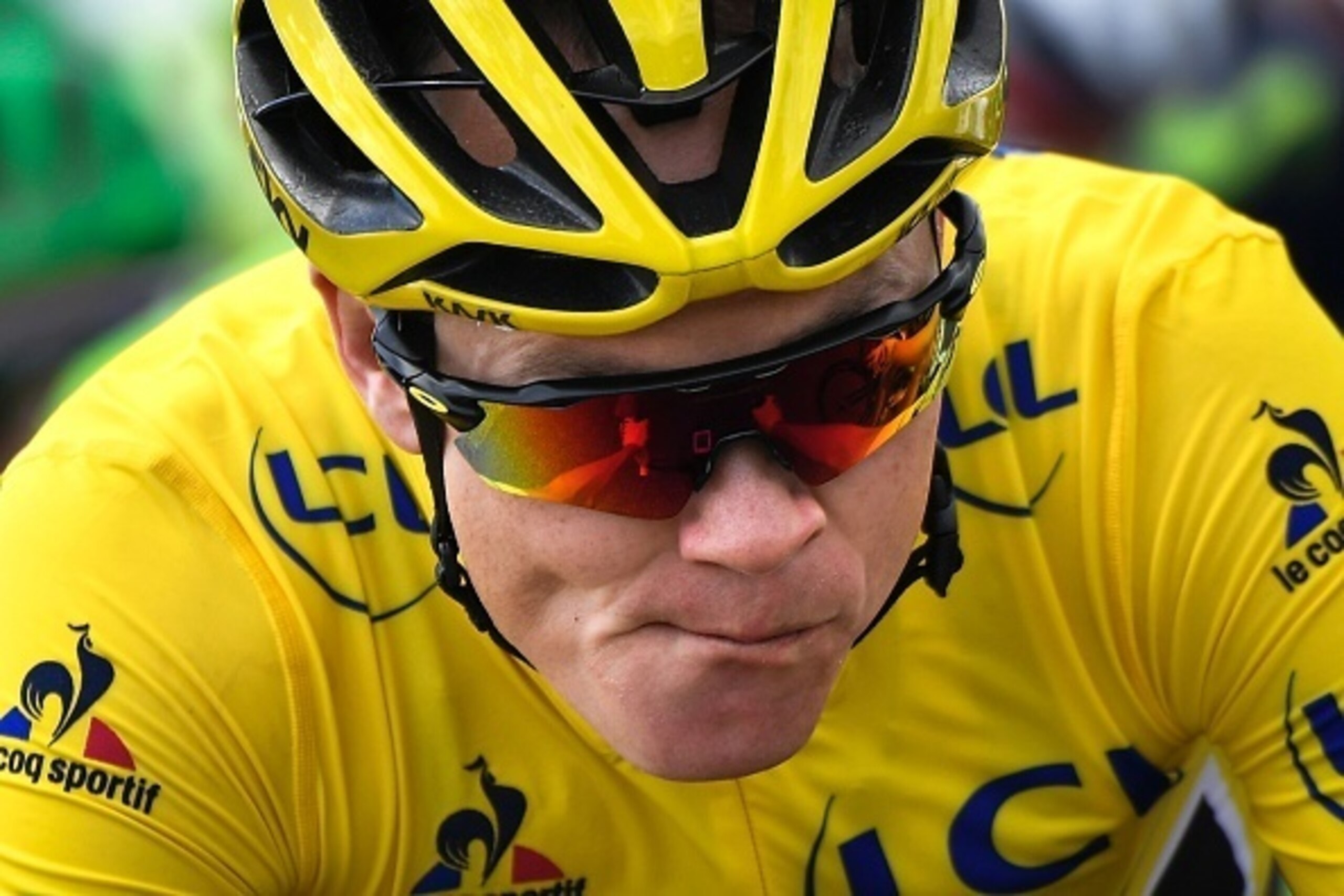 Great Britain's Christopher Froome, wearing the overall leader's yellow jersey, rides during the 178 km twelvelth stage of the 103rd edition of the Tour de France cycling race on July 14, 2016 between Montpellier and Chalet Reynard.
 / AFP / JEFF PACHOUD 