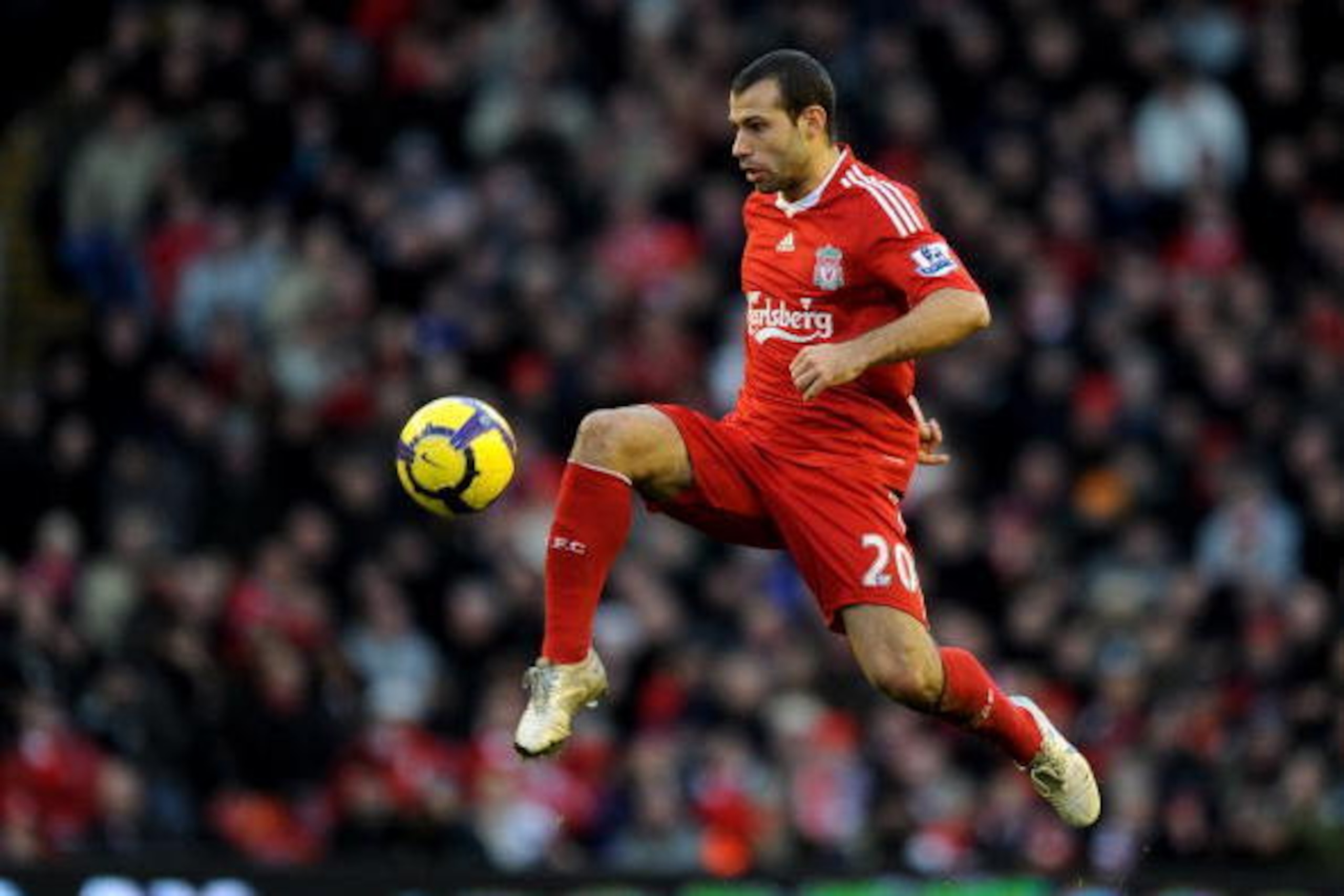 LIVERPOOL, ENGLAND - JANUARY 30: Javier Mascherano of Liverpool in action during the Barclays Premier League match between Liverpool and Bolton Wanderers at Anfield on January 30, 2010 in Liverpool, England.  (Photo by Laurence Griffiths/Getty Images)
