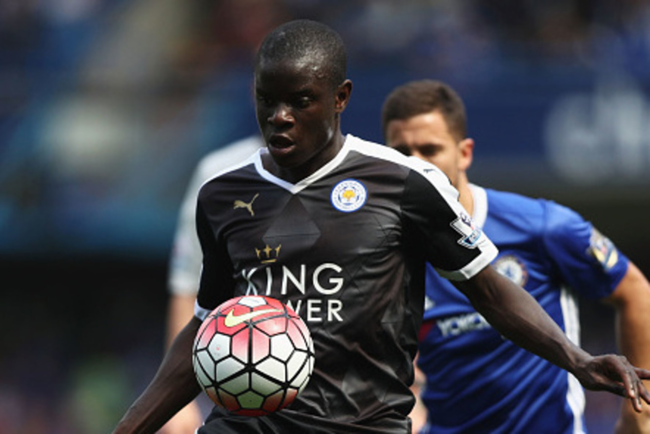 LONDON, ENGLAND - MAY 15:  Ngolo Kante of Leicester City in action during the Barclays Premier League match between Chelsea and Leicester City at Stamford Bridge on May 15, 2016 in London, England.  (Photo by Paul Gilham/Getty Images)