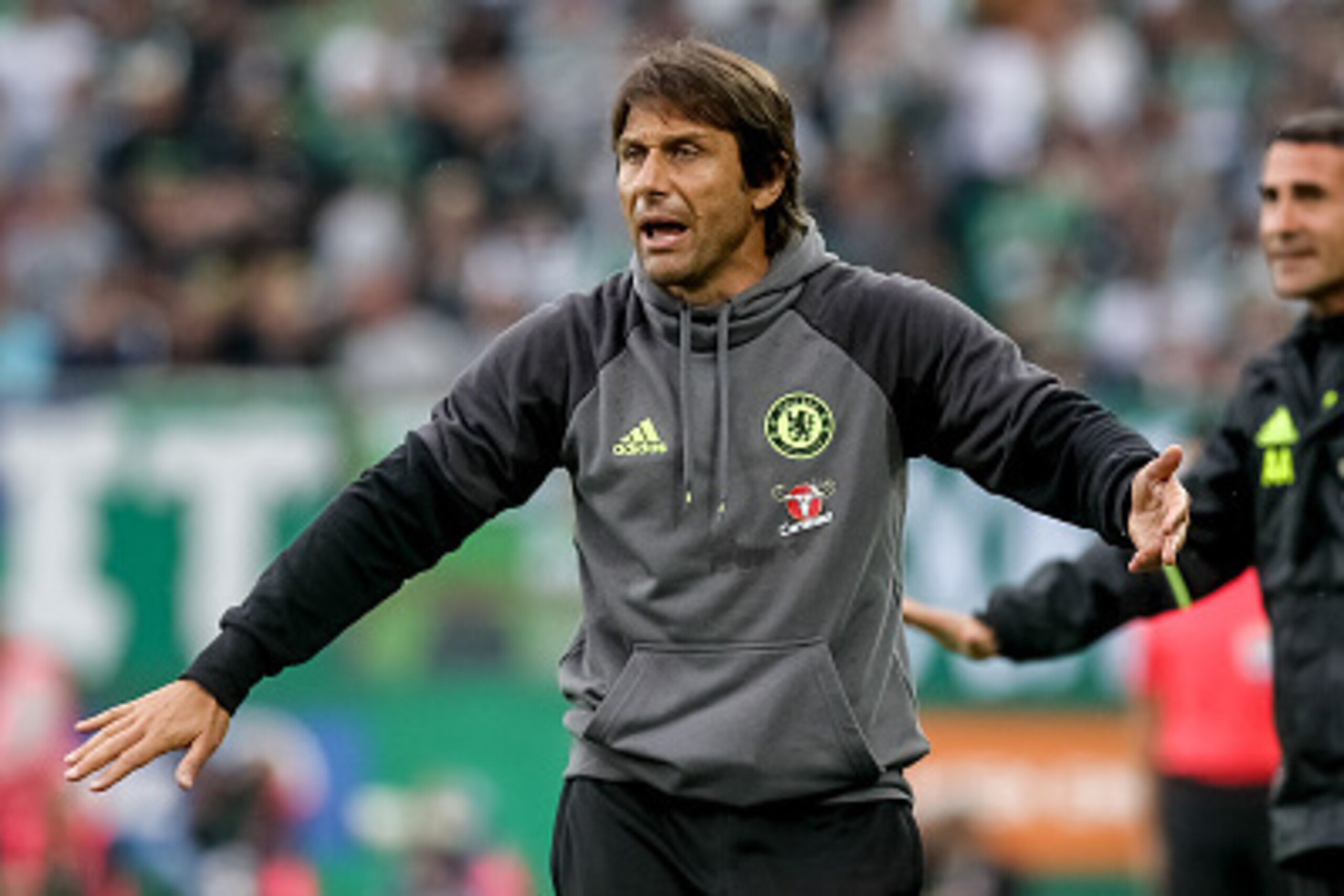VIENNA, AUSTRIA - JULY 16:  Head coach of Chelsea Antonio Conte gestures during an friendly match between SK Rapid Vienna and Chelsea F.C. at Allianz Stadion on July 16, 2016 in Vienna, Austria.  (Photo by Matej Divizna/Getty Images)