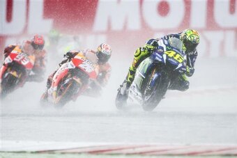 The leaders were too slow to react to the changing conditions.