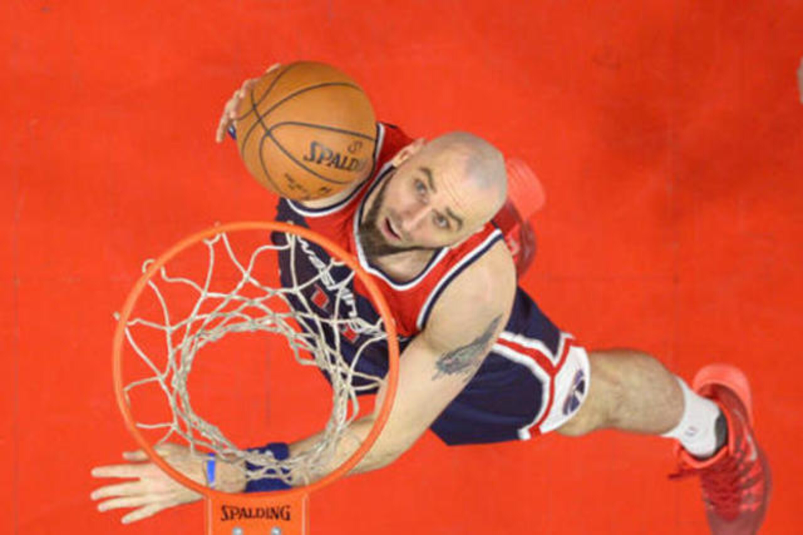 Marcin Gortat is a center, which happens to be the same position as Ian Mahinmi. Marcin Gortat is a center, which happens to be the same position as Ian Mahinmi.