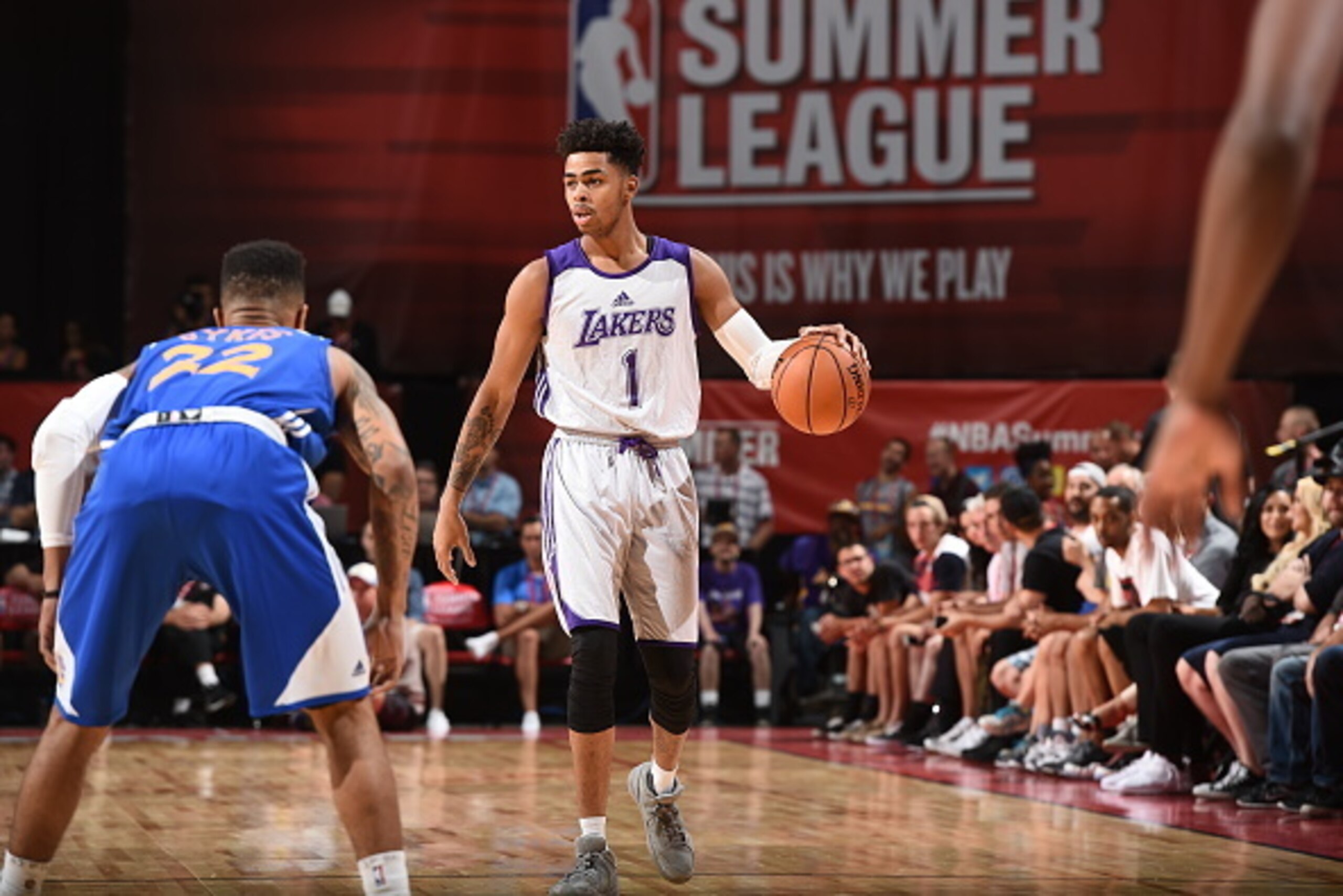LAS VEGAS, NV - JULY 11: DAngelo Russell #1 of the Los Angeles Lakers brings the ball up court against the Golden State Warriors during the 2016 NBA Las Vegas Summer League on July 11, 2016 at The Thomas & Mack Center in Las Vegas, Nevada. NOTE TO USER: LAS VEGAS, NV - JULY 11: DAngelo Russell #1 of the Los Angeles Lakers brings the ball up court against the Golden State Warriors during the 2016 NBA Las Vegas Summer League on July 11, 2016 at The Thomas & Mack Center in Las Vegas, Nevada. NOTE TO USER: