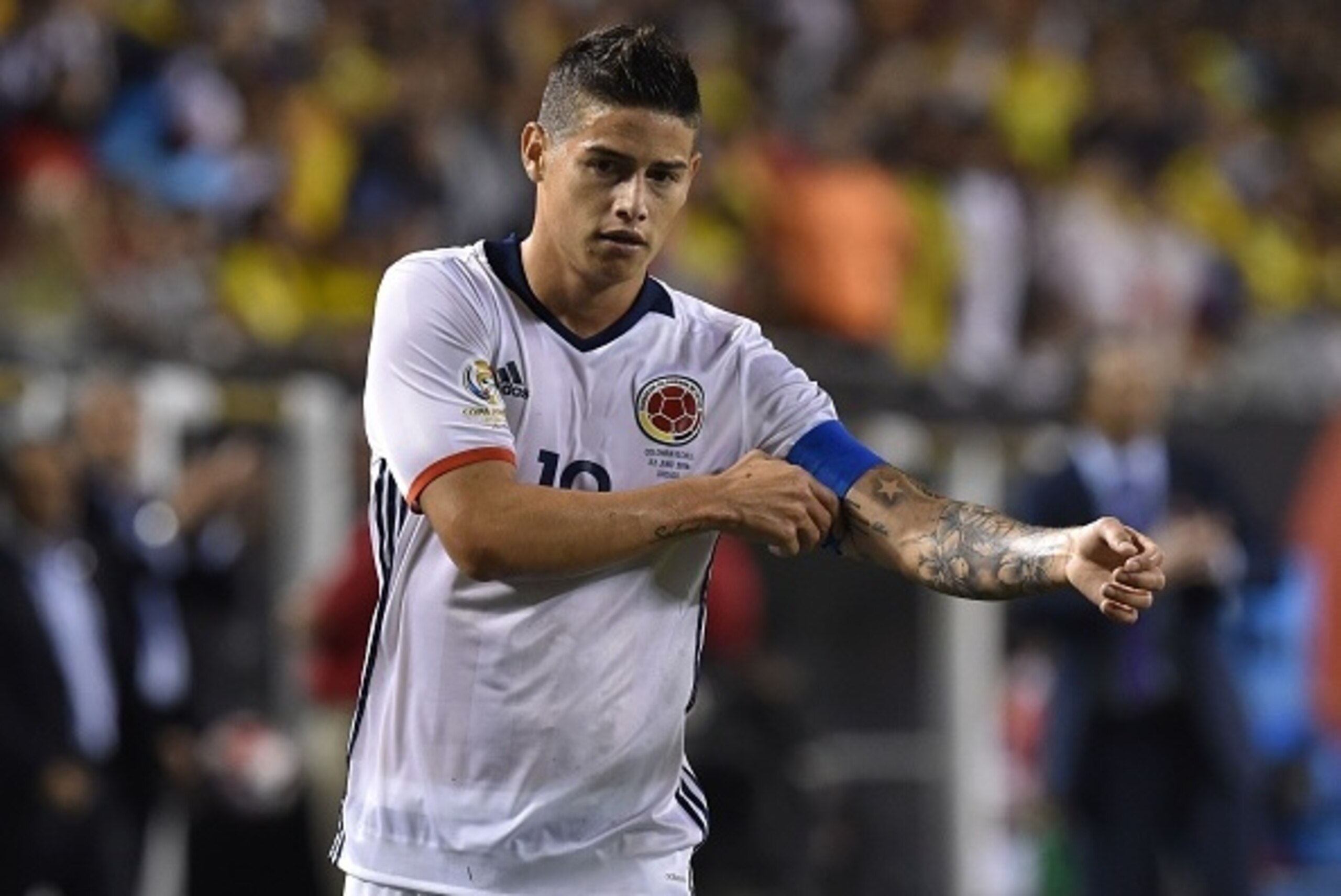 Colombia's James Rodriguez gestures during the Copa America Centenario semifinal football match in Chicago, Illinois, United States, on June 22, 2016.  / AFP / Nicholas Kamm        (Photo credit should read NICHOLAS KAMM/AFP/Getty Images)