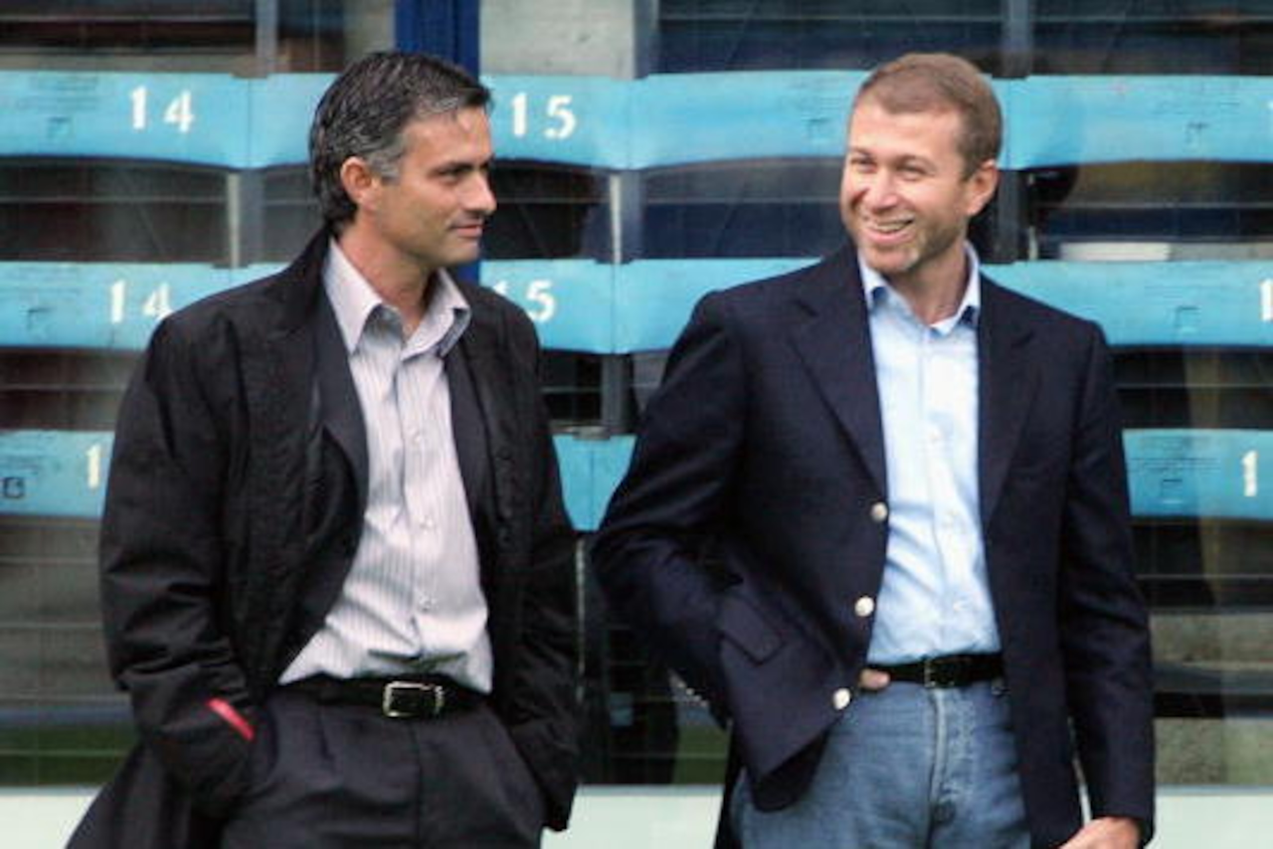 LONDON - AUGUST 24: Manager of Chelsea, Jose Mourinho, (L) talks with Chelsea owner Roman Abramovich  before the Barclays Premiership match between Crystal Palace and Chelsea at Selhurst Park on August 24, 2004 in London.  (Photo by Phil Cole/Getty Images