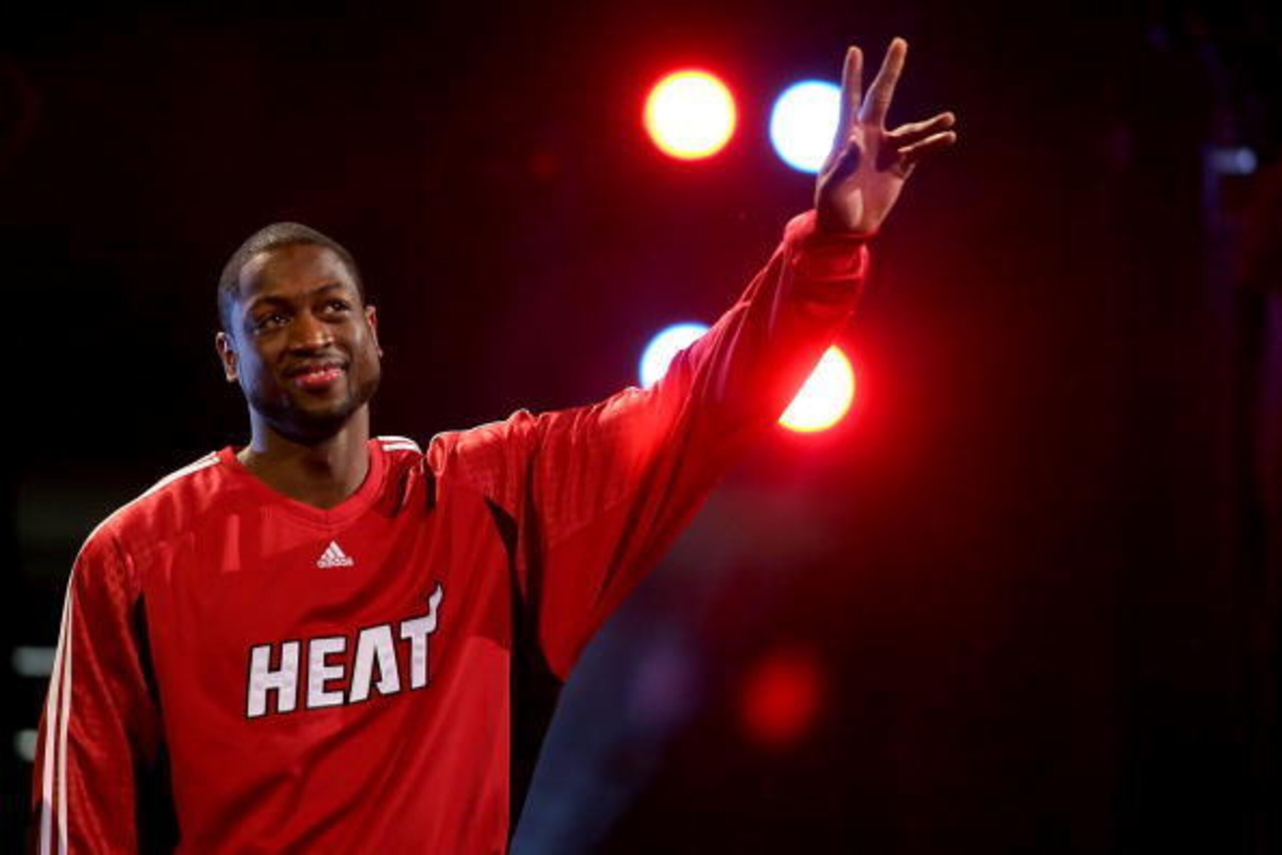 NEW ORLEANS - FEBRUARY 16:  Dwyane Wade of the Miami Heat waves to the crowd as he is introduced before the Playstation Skills Challenge, part of 2008 NBA All-Star Weekend at the New Orleans Arena on February 16, 2008 in New Orleans, Louisiana.  NOTE TO U