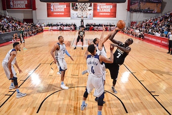 LAS VEGAS, NV - JULY 11:  Thon Maker #7 of the Milwaukee Bucks shoots the ball against the Memphis Grizzlies during the 2016 NBA Las Vegas Summer League game on July 11, 2016 at the Cox Pavillion in Las Vegas, Nevada. NOTE TO USER: User expressly acknowle