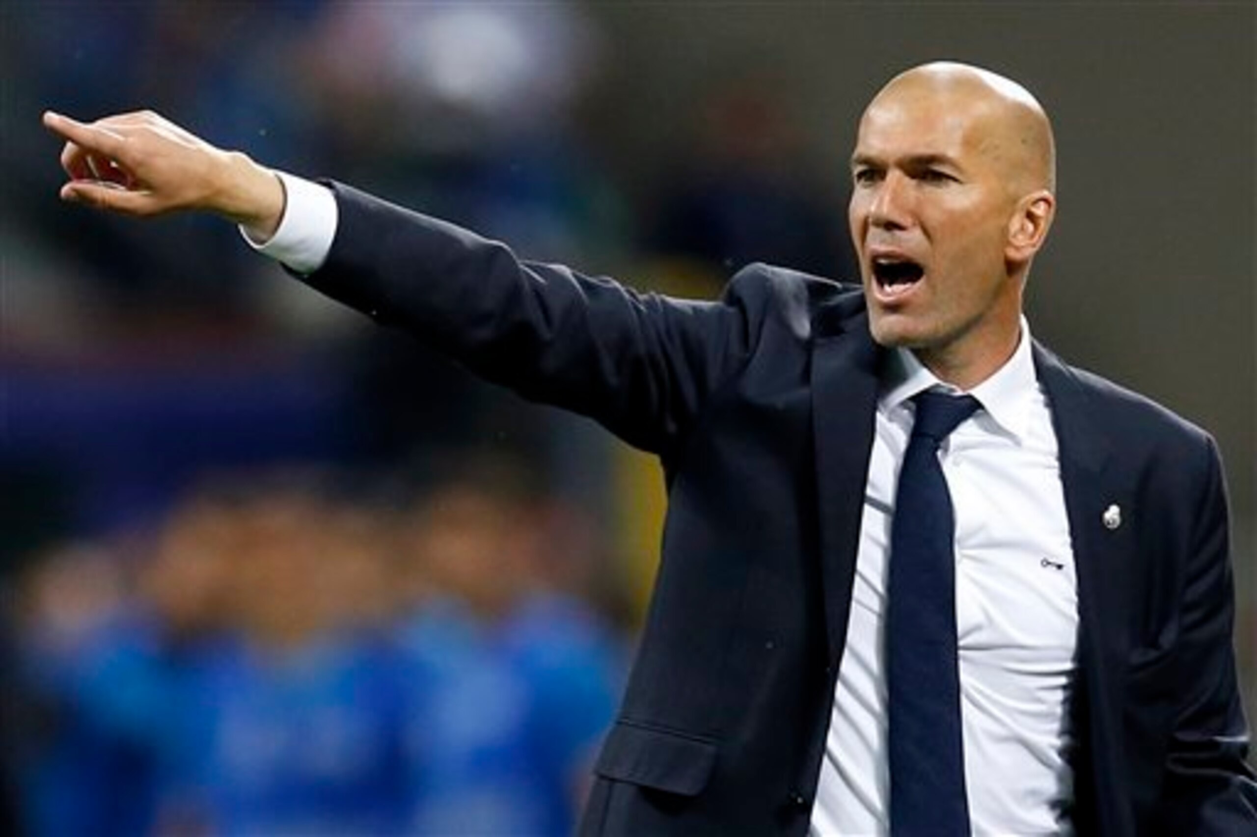 Zidane reportedly called Pogba in a last-ditch attempt to bring him to Real Madrid.