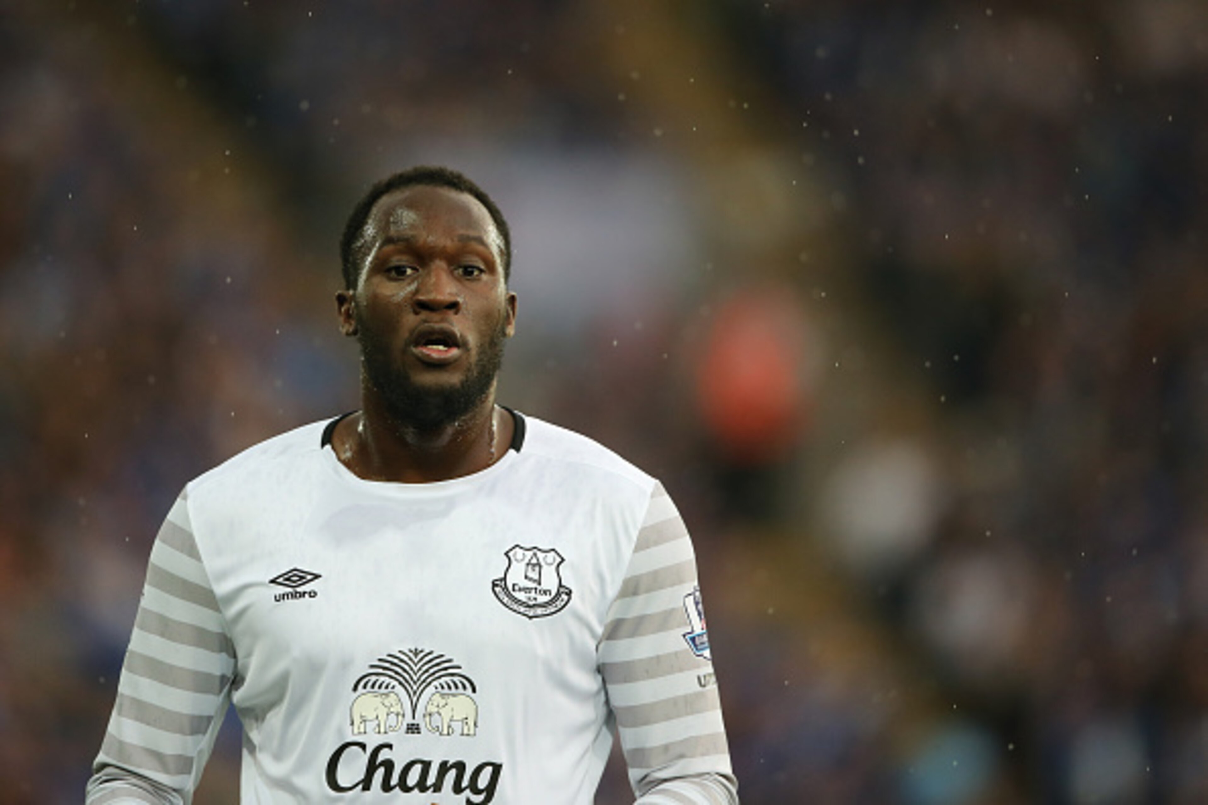 LEICESTER, ENGLAND - MAY 07: Romelu Lukaku of Everton during the Barclays Premier League match between Leicester City and Everton at The King Power Stadium on May 7, 2016 in Leicester, United Kingdom. (Photo by Matthew Ashton - AMA/Getty Images) LEICESTER, ENGLAND - MAY 07: Romelu Lukaku of Everton during the Barclays Premier League match between Leicester City and Everton at The King Power Stadium on May 7, 2016 in Leicester, United Kingdom. (Photo by Matthew Ashton - AMA/Getty Images)