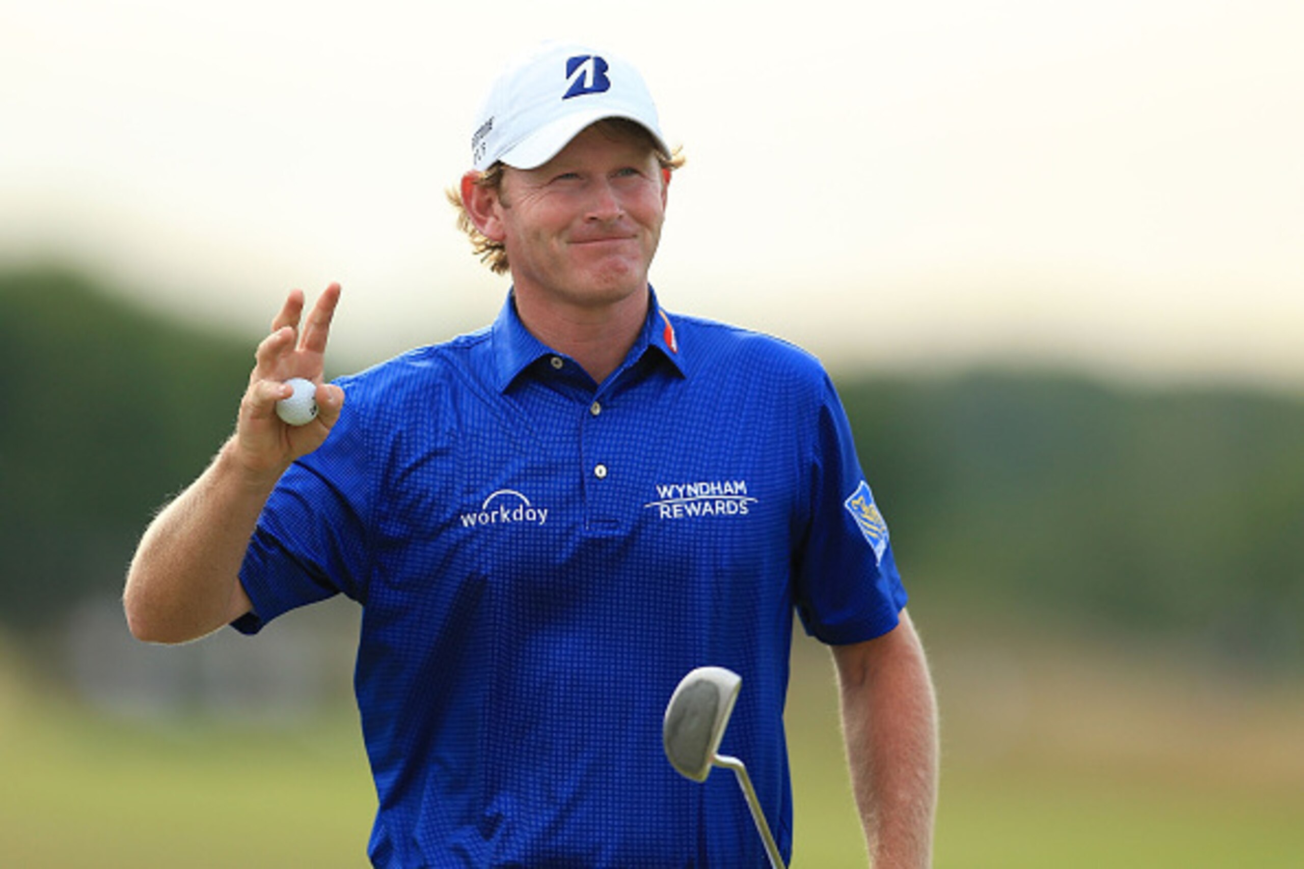 OAKVILLE, ON - JULY 24:  Brandt Snedeker of the United States acknowledges the crowd after putting in on the 18th green during the final round of the RBC Canadian Open at Glen Abbey Golf Club on July 24, 2016 in Oakville, Canada.  (Photo by Vaughn Ridley/