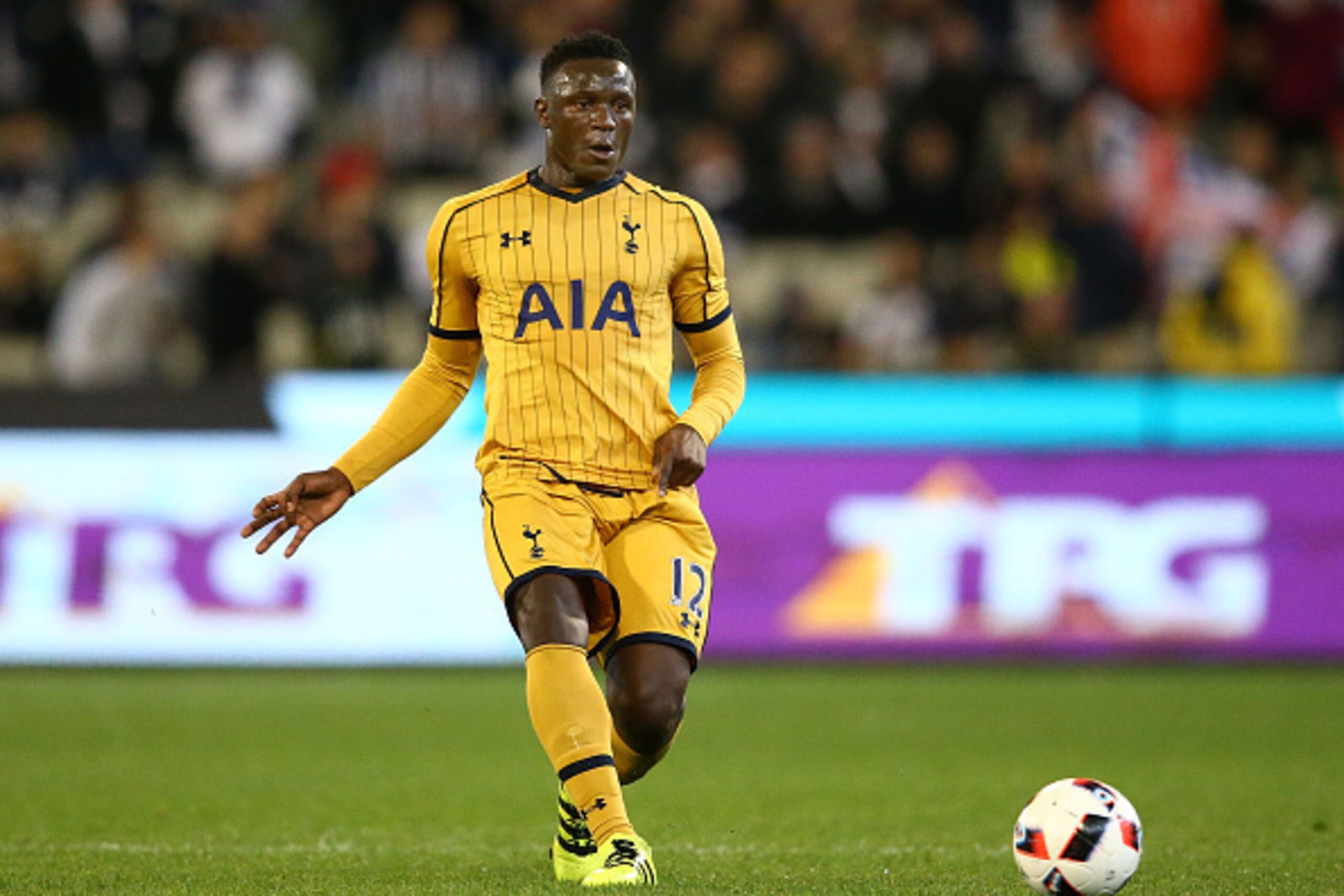 MELBOURNE, AUSTRALIA - JULY 26:  Victor Wanyama of Tottenham Hotspur controls the ball during the 2016 International Champions Cup match between Juventus FC and Tottenham Hotspur at Melbourne Cricket Ground on July 26, 2016 in Melbourne, Australia.  (Phot