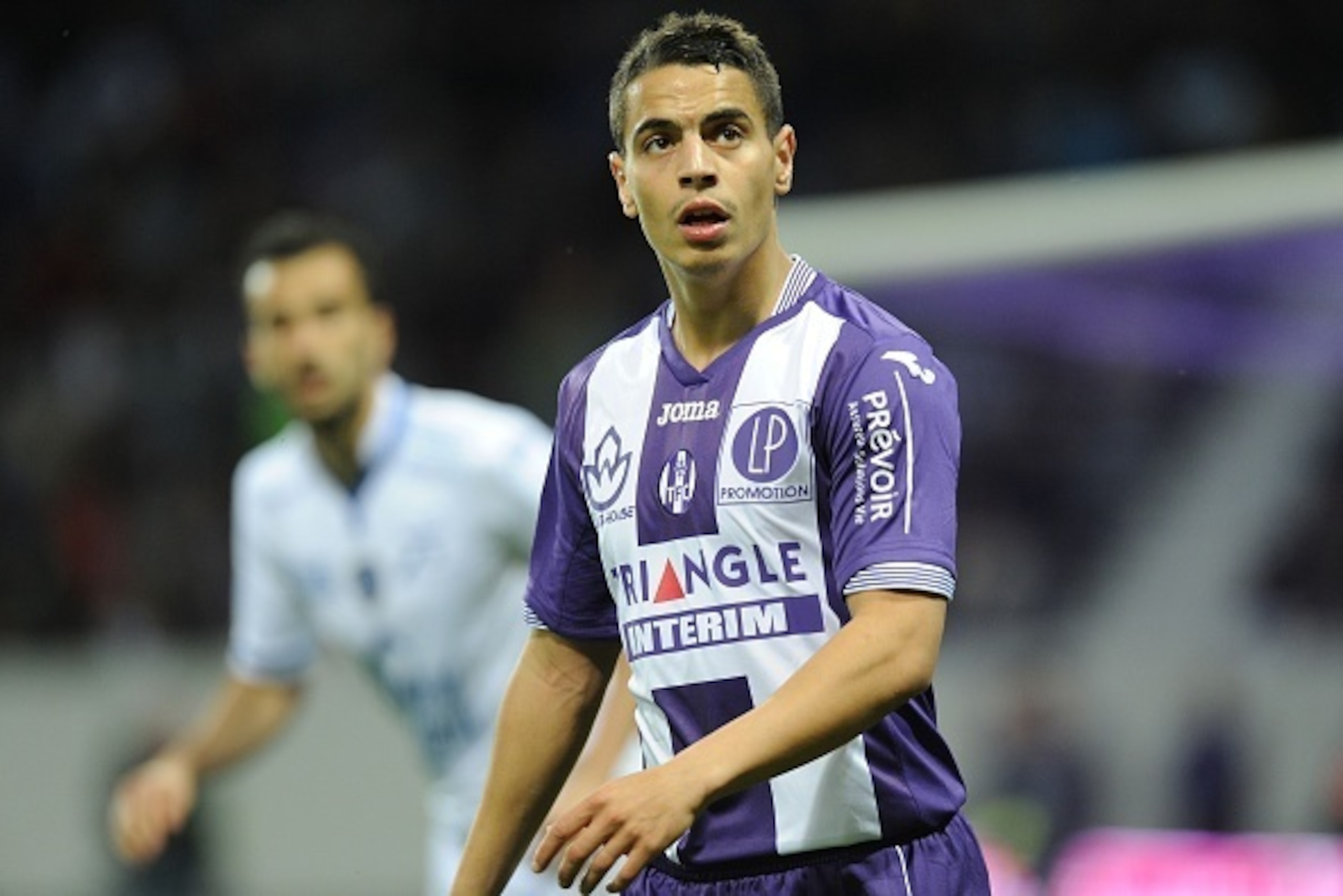 Toulouse's forward Wissam Ben Yedder (R) is seen during the French L1 football match Toulouse vs Troyes on may 7, 2016 at the Municipal Stadium in Toulouse. AFP PHOTO/ REMY GABALDA / AFP / REMY GABALDA        (Photo credit should read REMY GABALDA/AFP/Get
