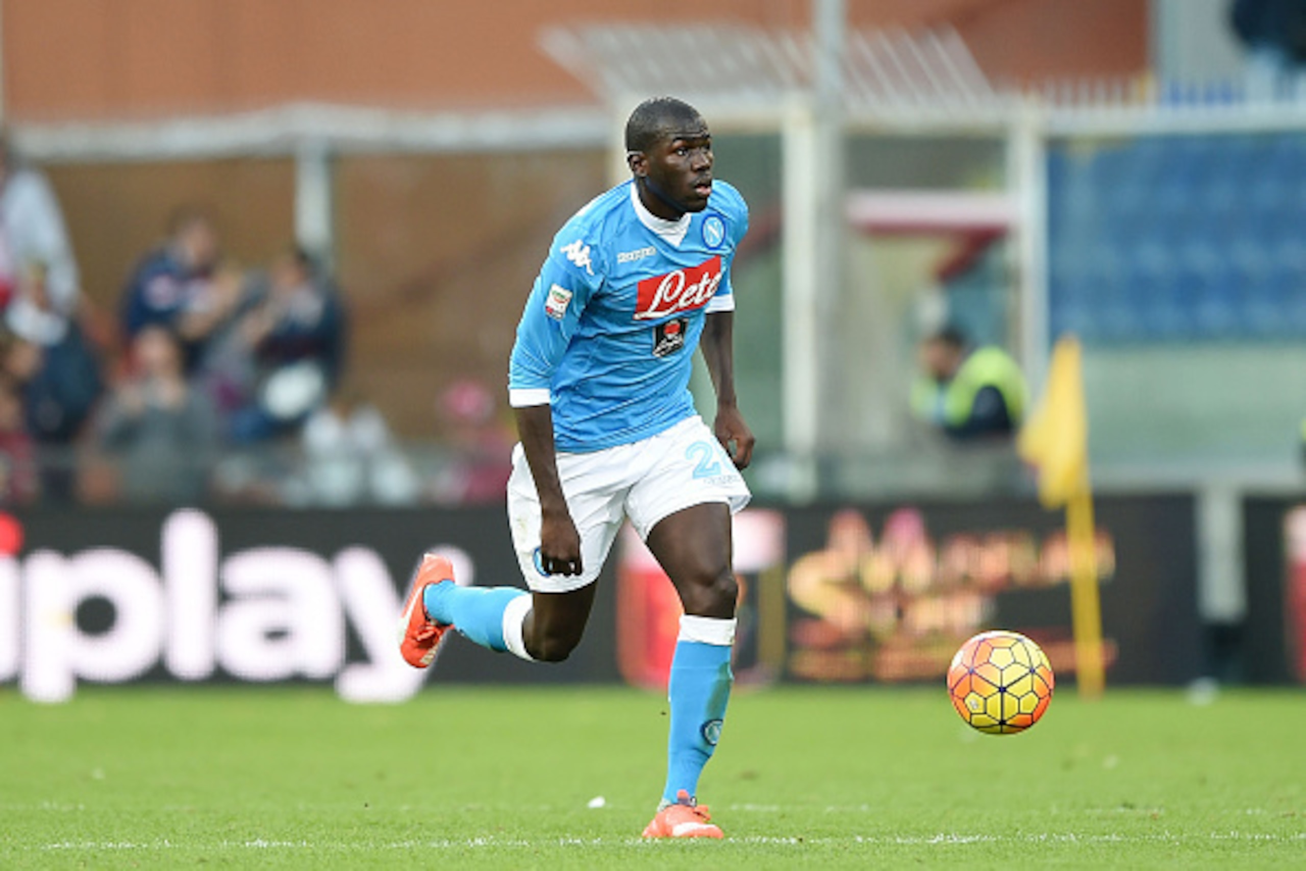 GENOA, ITALY - NOVEMBER 01:  Kalidou Koulibaly of Napoli in action during the Serie A match between Genoa CFC and SSC Napoli at Stadio Luigi Ferraris on November 1, 2015 in Genoa, Italy.  (Photo by Francesco Pecoraro/Getty Images)