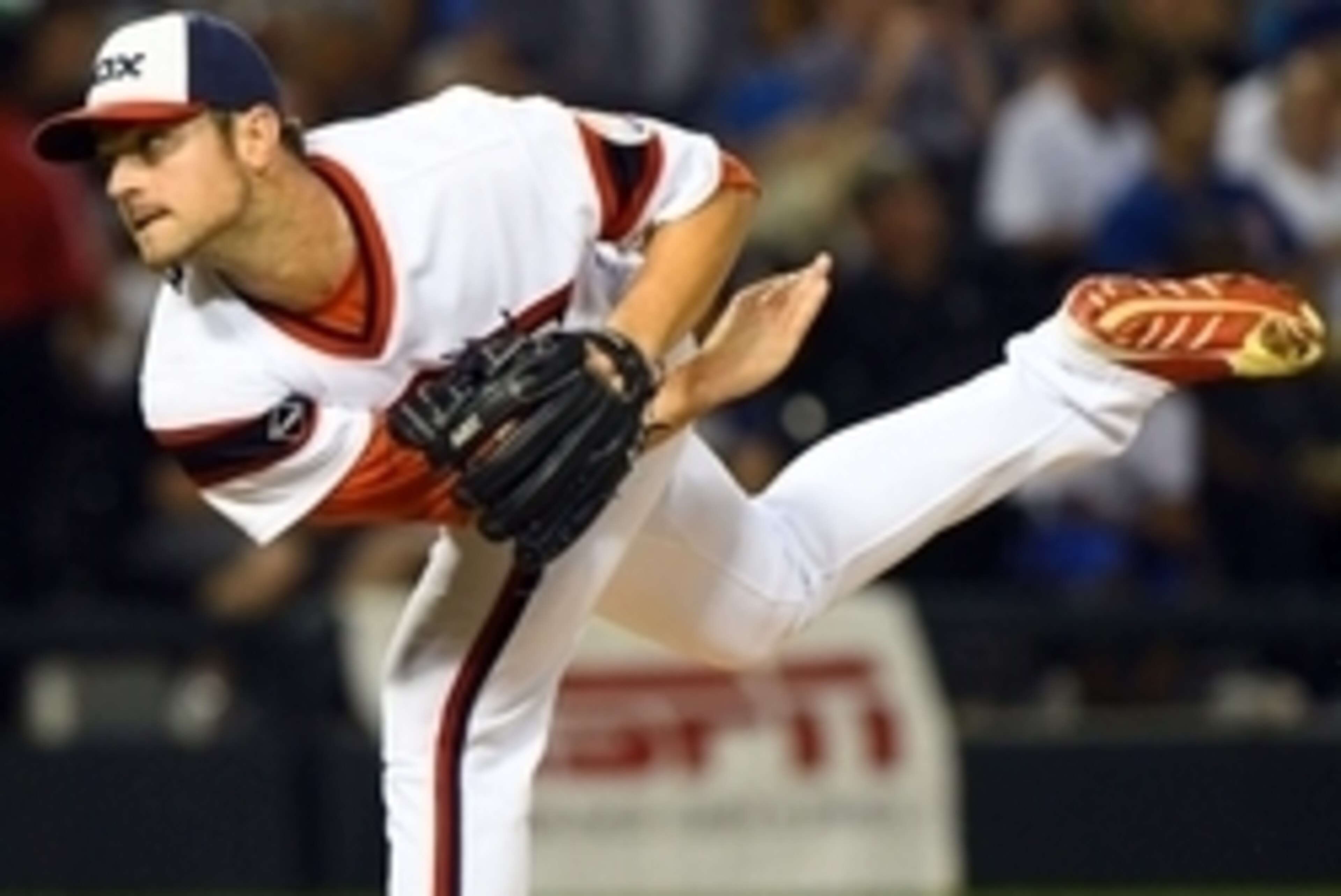 Jul 26, 2016; Chicago, IL, USA; Chicago White Sox relief pitcher David Robertson (30) throws a pitch during the ninth inning against the Chicago Cubs at U.S. Cellular Field. The White Sox defeat the Cubs 3-0. Mandatory Credit: Mike DiNovo-USA TODAY Sports Jul 26, 2016; Chicago, IL, USA; Chicago White Sox relief pitcher David Robertson (30) throws a pitch during the ninth inning against the Chicago Cubs at U.S. Cellular Field. The White Sox defeat the Cubs 3-0. Mandatory Credit: Mike DiNovo-USA TODAY Sports