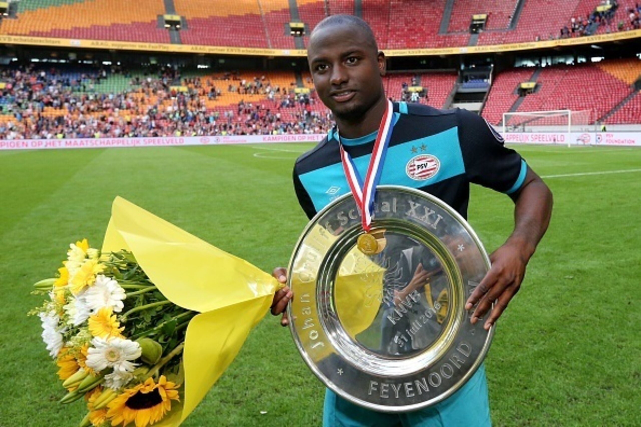 Jetro Willems of PSV, celebrate during the Johan Cruijff Shield match between PSV Eindhoven and Feyenoord on July 31, 2016 at the Amsterdam Arena in AMsterdam, The Netherlands.(Photo by VI Images via Getty Images)