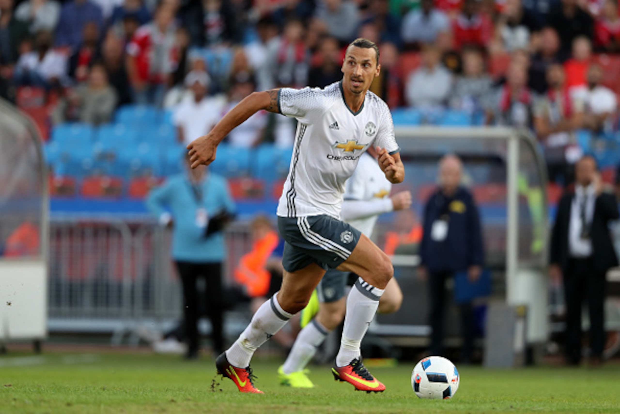 GOTHENBURG, SWEDEN - JULY 30: Zlatan Ibrahimovic of Manchester United during the Pre-Season Friendly match between Manchester United and Galatasaray at Ullevi on July 30, 2016 in Gothenburg, Sweden.  (Photo by Matthew Ashton - AMA/Getty Images)