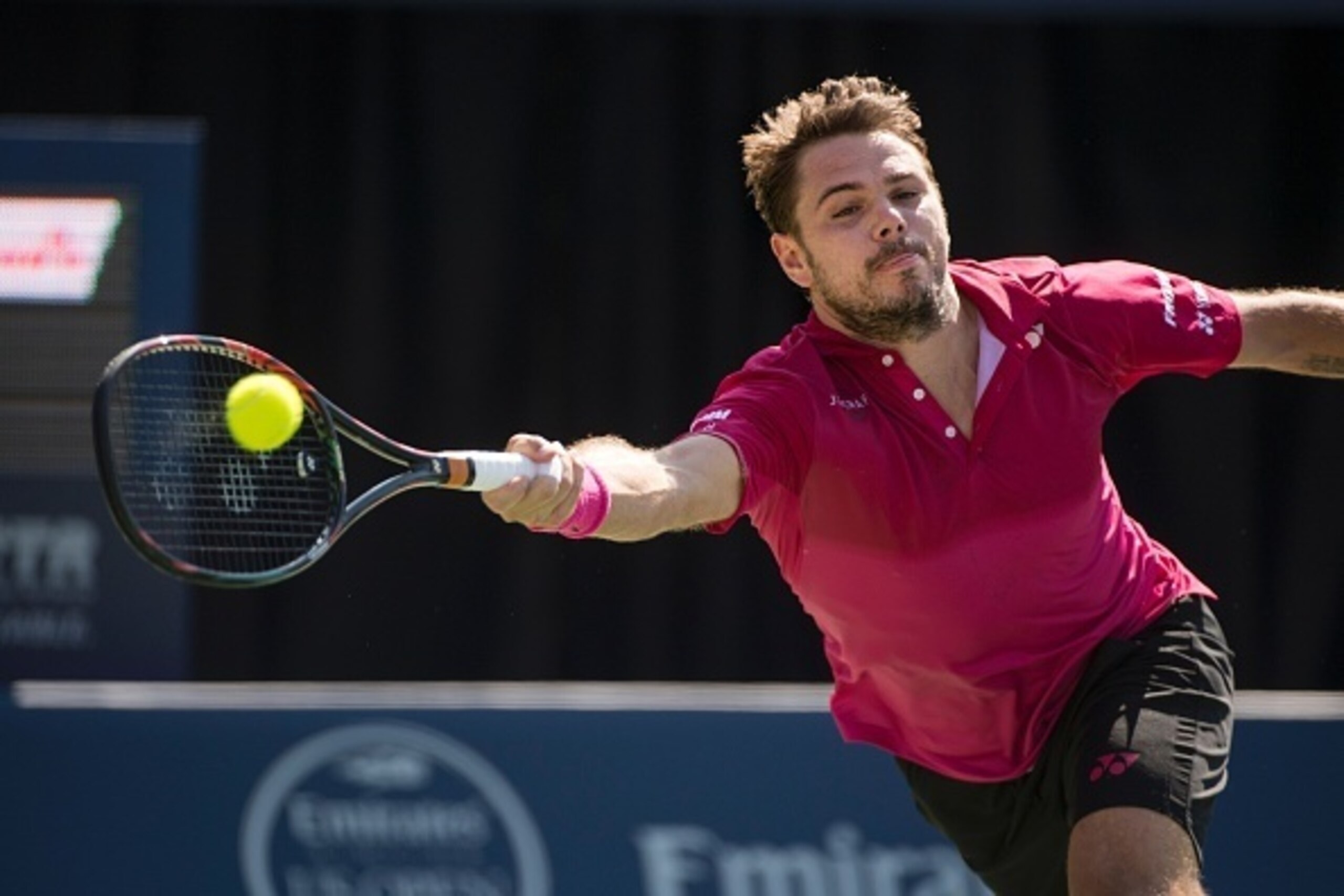 Stan Wawrinka of Switzerland returns against Kei Nishikori of Japan during their men's semi-finals Rogers Cup tennis match in Toronto, Canada July 30, 2016. / AFP / KEVIN VAN PAASSEN        (Photo credit should read KEVIN VAN PAASSEN/AFP/Getty Images)
