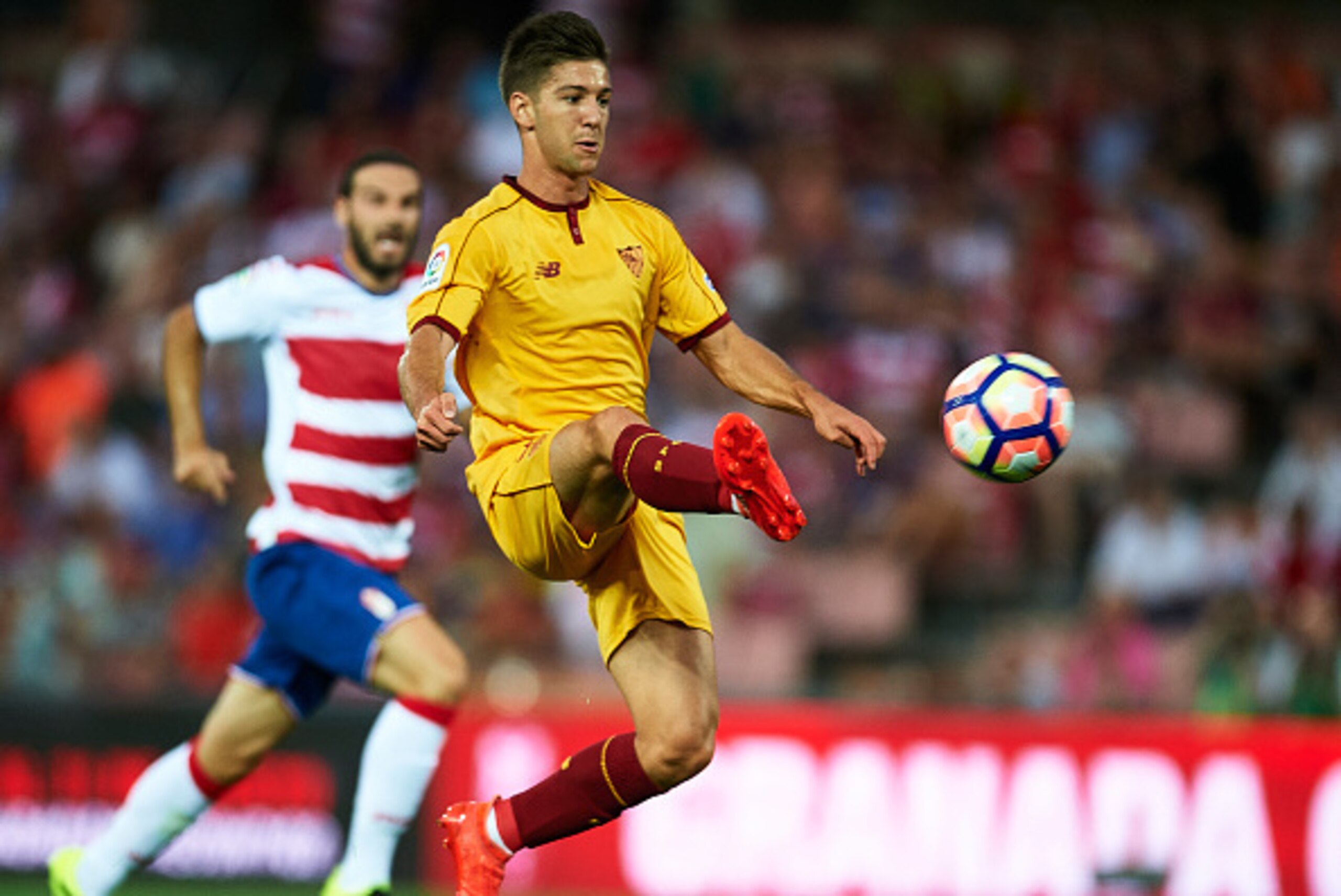 GRANADA, SPAIN - AUGUST 02:  Luciano Vietto of Sevilla FC in action during a friendly match between Granada FC and Sevilla FC at Estadio Nuevo los Carmenes on August 2, 2016 in Granada, Spain.  (Photo by Aitor Alcalde/Getty Images)