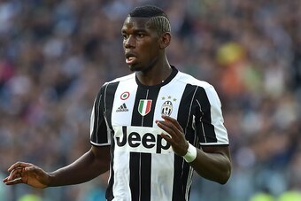 TURIN, ITALY - MAY 14:  Paul Pogba of Juventus FC looks on during the Serie A match between Juventus FC and UC Sampdoria at Juventus Arena on May 14, 2016 in Turin, Italy.  (Photo by Valerio Pennicino/Getty Images)