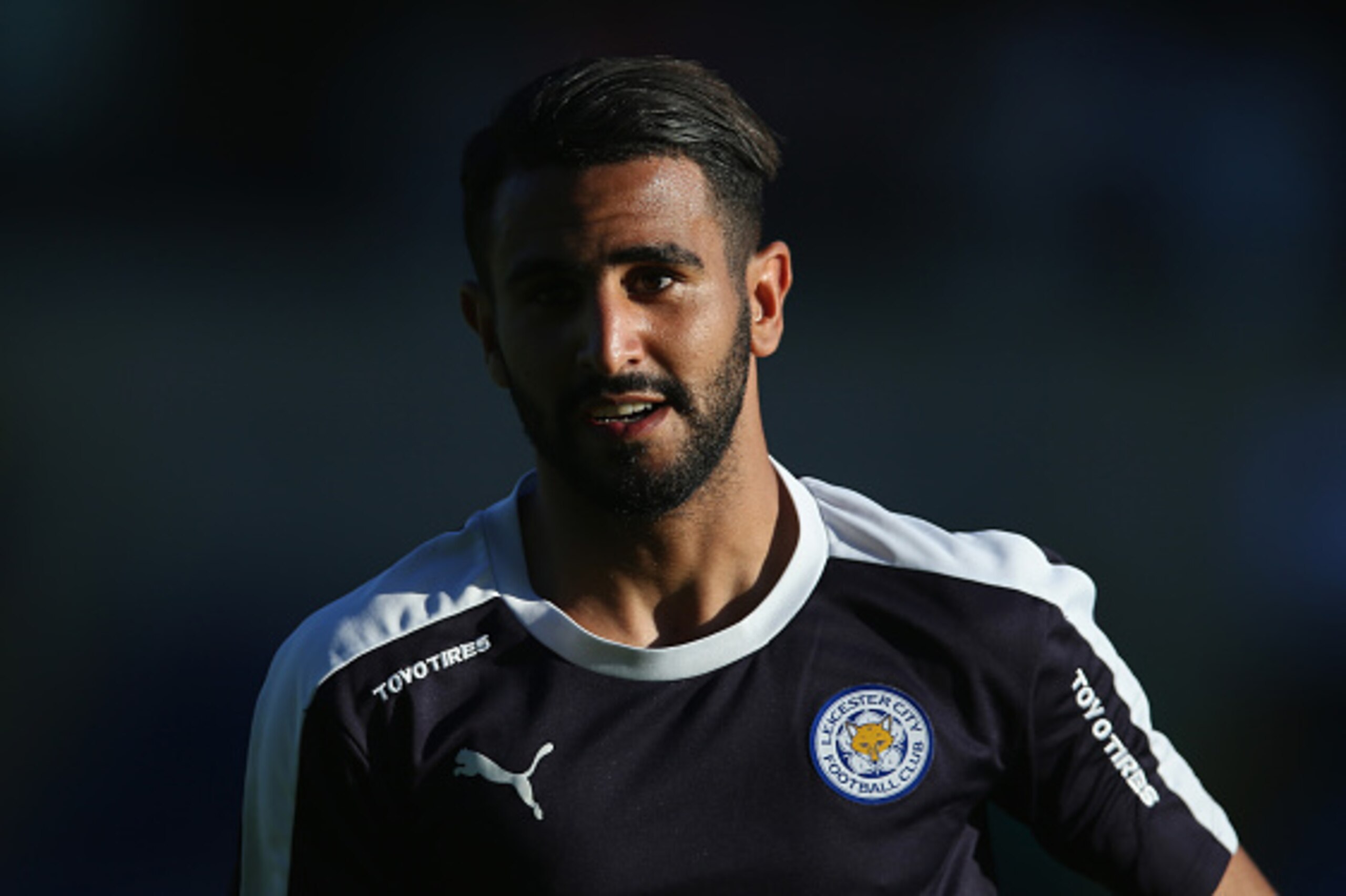 OXFORD, ENGLAND - JULY 19: Riyad Mahrez of Leicester City warms up prior to the pre-season friendly between Oxford United and Leicester City at Kassam Stadium on July 19, 2016 in Oxford, England. (Photo by Steve Bardens/Getty Images)